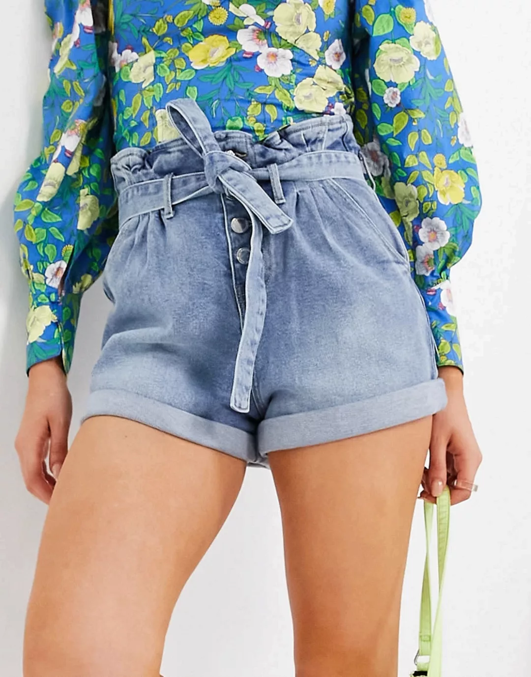 Morgan – Denimshorts in Blau mit Bindegürtel und Paperbag-Bund günstig online kaufen