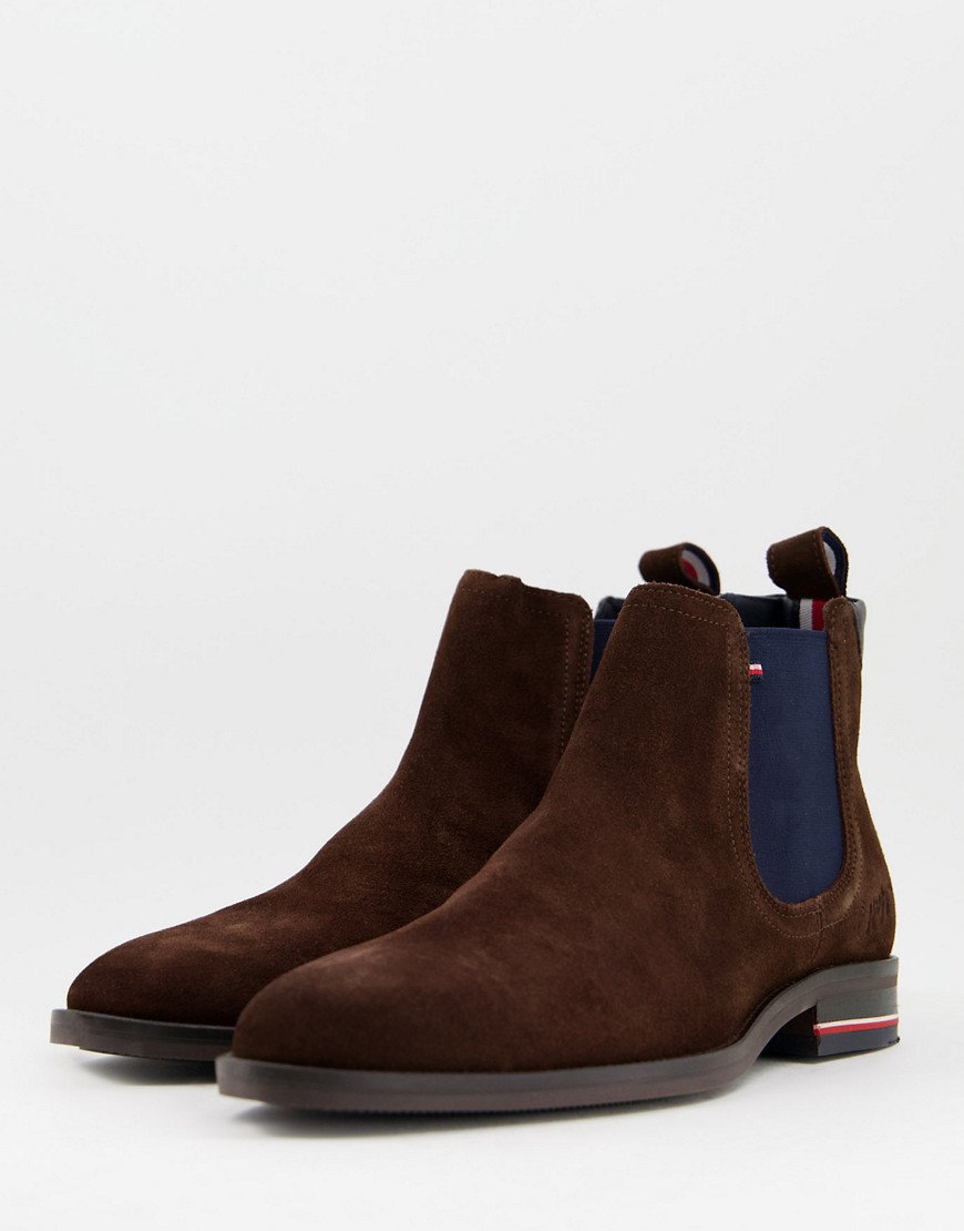 Tommy Hilfiger – Wildlederstiefel in Braun mit Markenlogo günstig online kaufen