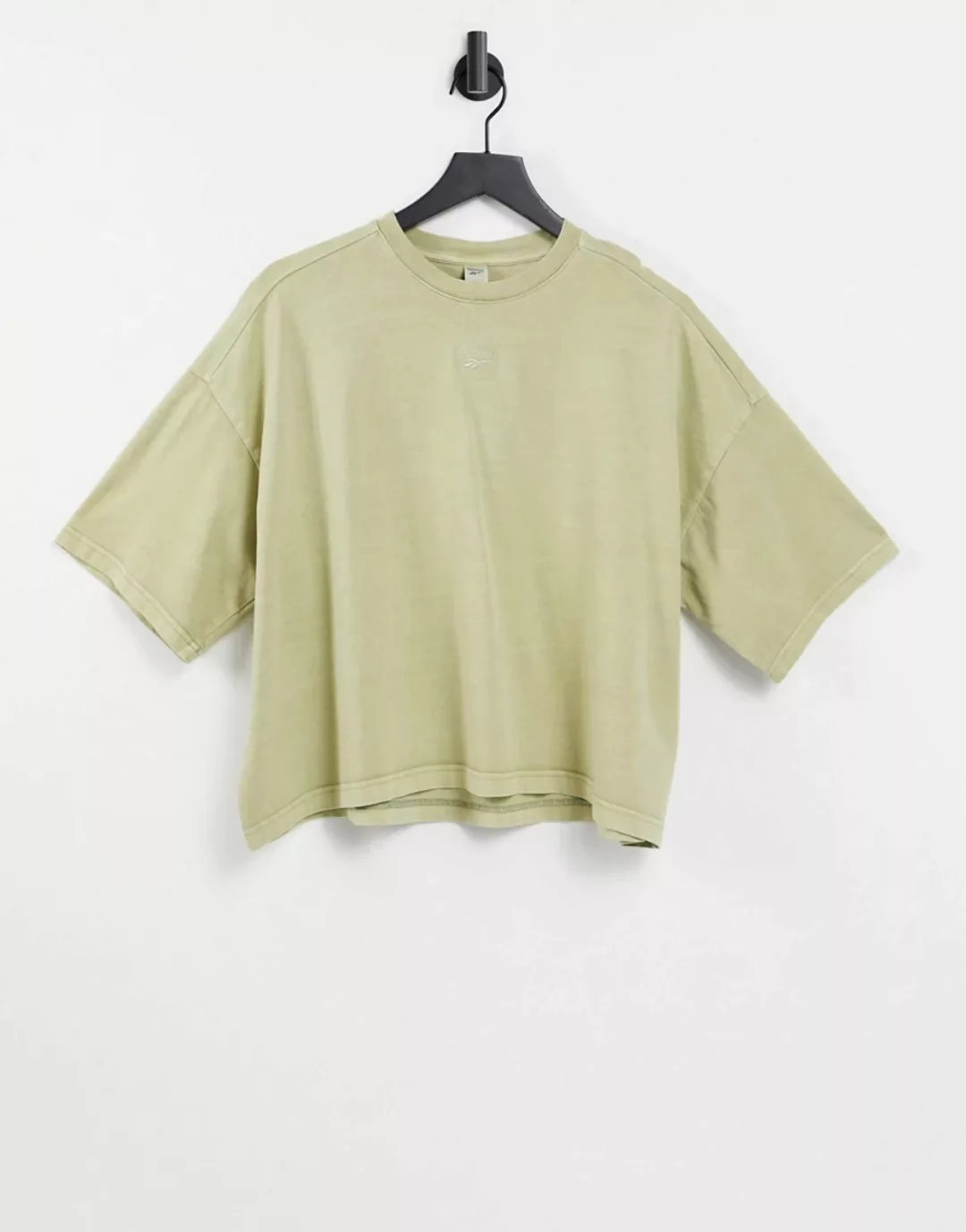 Reebok – Kurzes T-Shirt mit mittigem Logo in natürlich gefärbtem Harmony-Gr günstig online kaufen