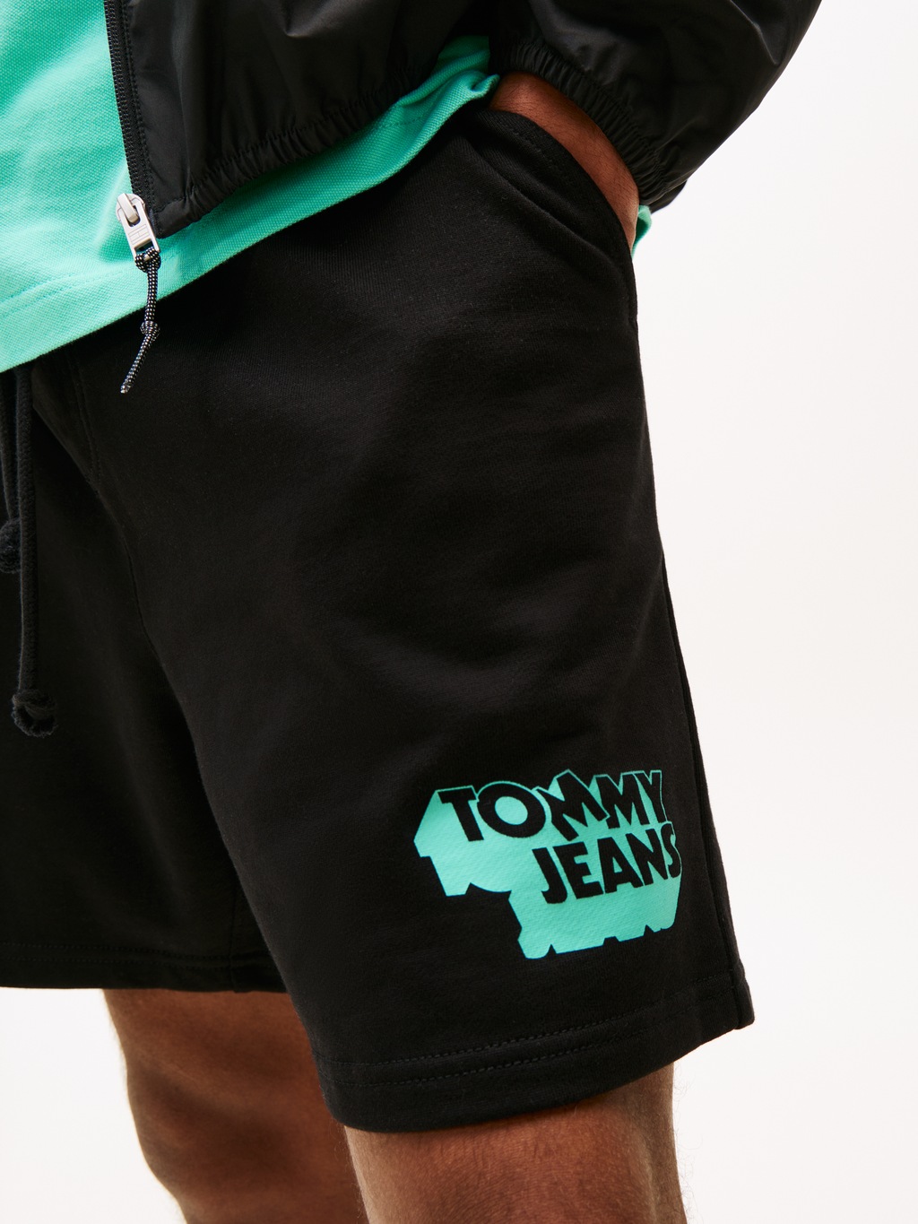 Tommy Jeans Sweatshorts "TJM RLX STACK LOGO SWEATSHRT EXT", Mit Kordelzug günstig online kaufen