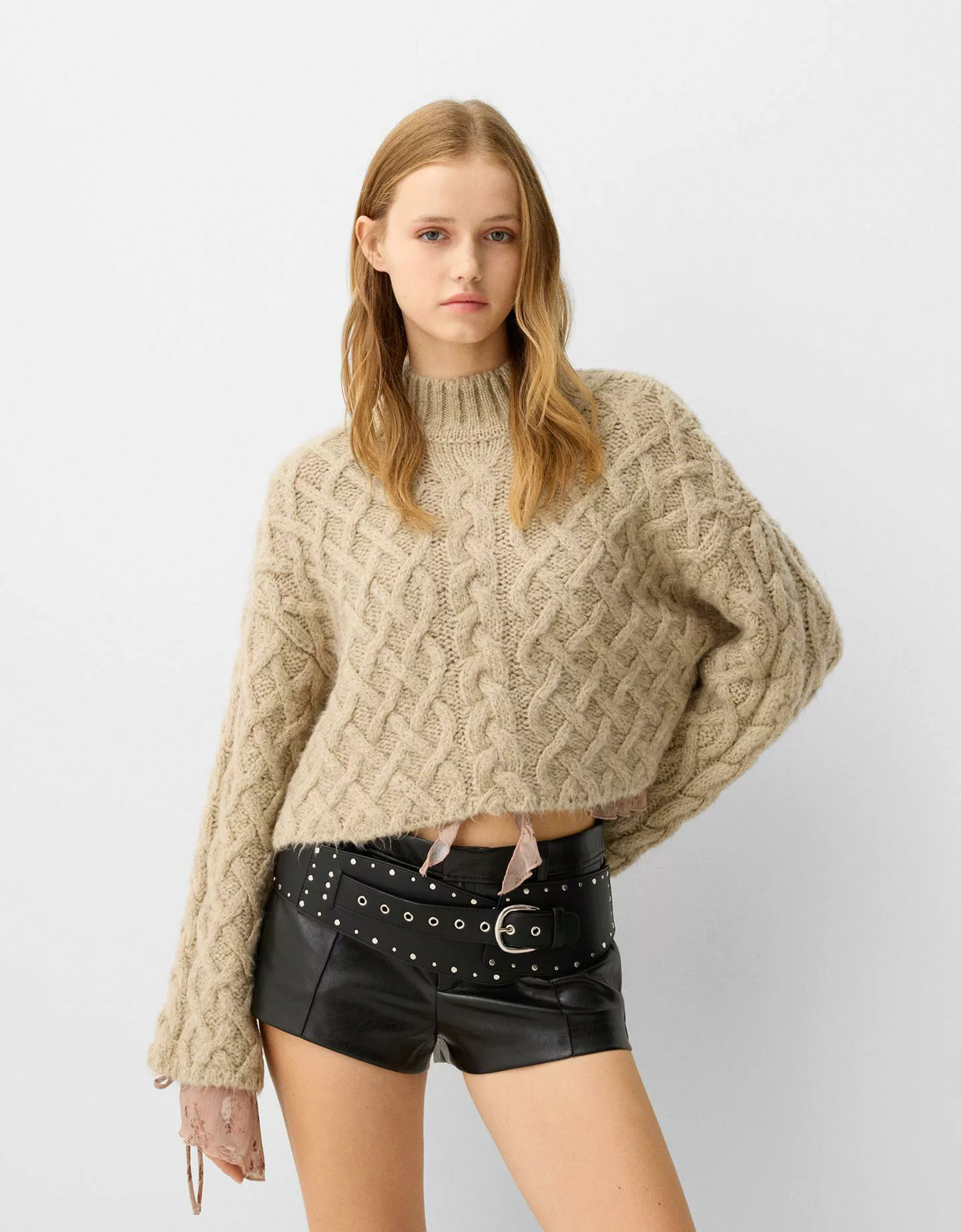 Bershka Pullover Mit Stehkragen Und Flechtmuster Damen Xs Beige günstig online kaufen