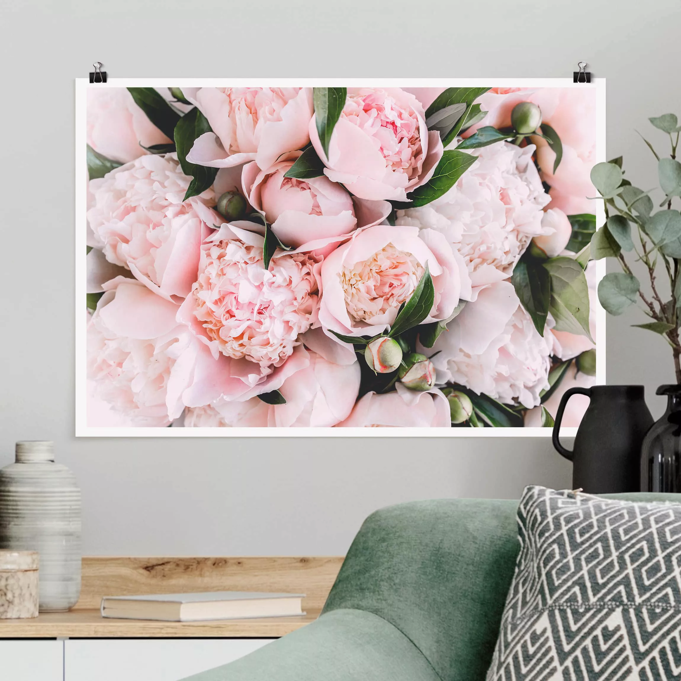 Poster Blumen - Querformat Rosa Pfingstrosen mit Blättern günstig online kaufen