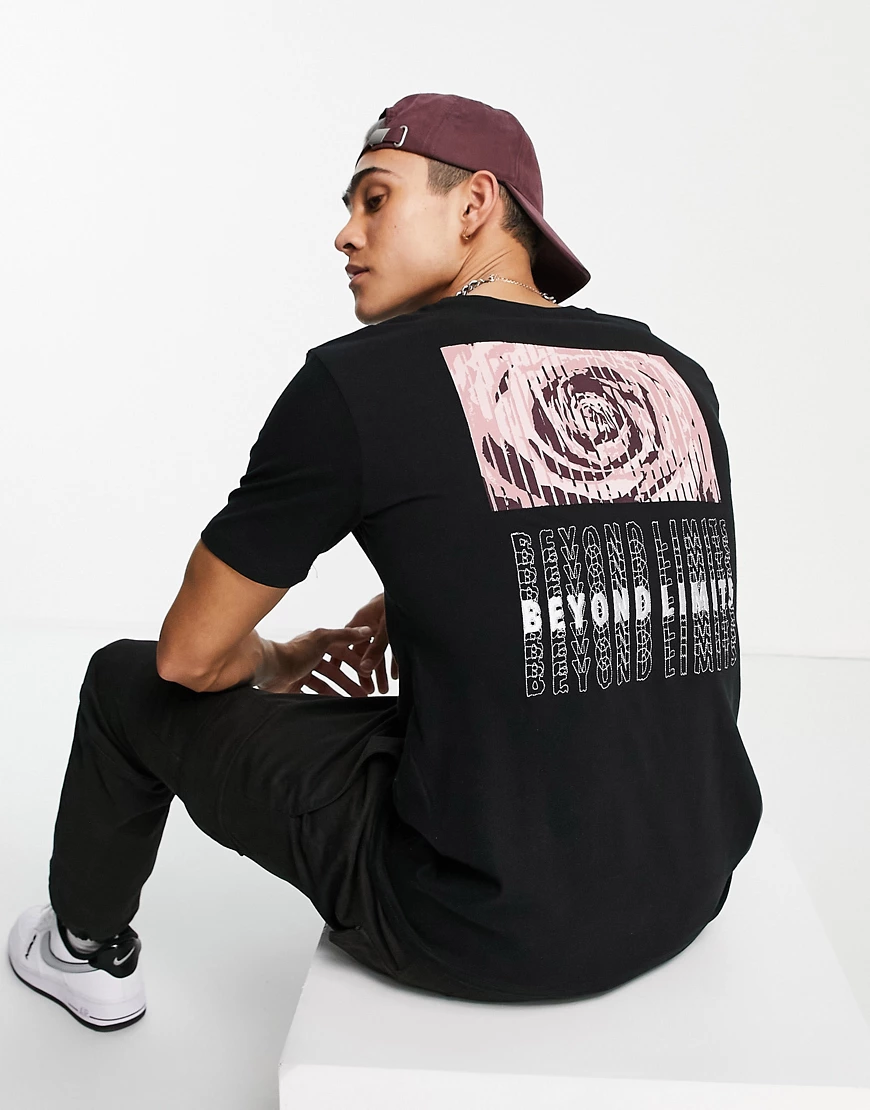 Bolongaro Trevor – T-Shirt mit „Beyond Limits“-Print und Rosenmotiv-Schwarz günstig online kaufen