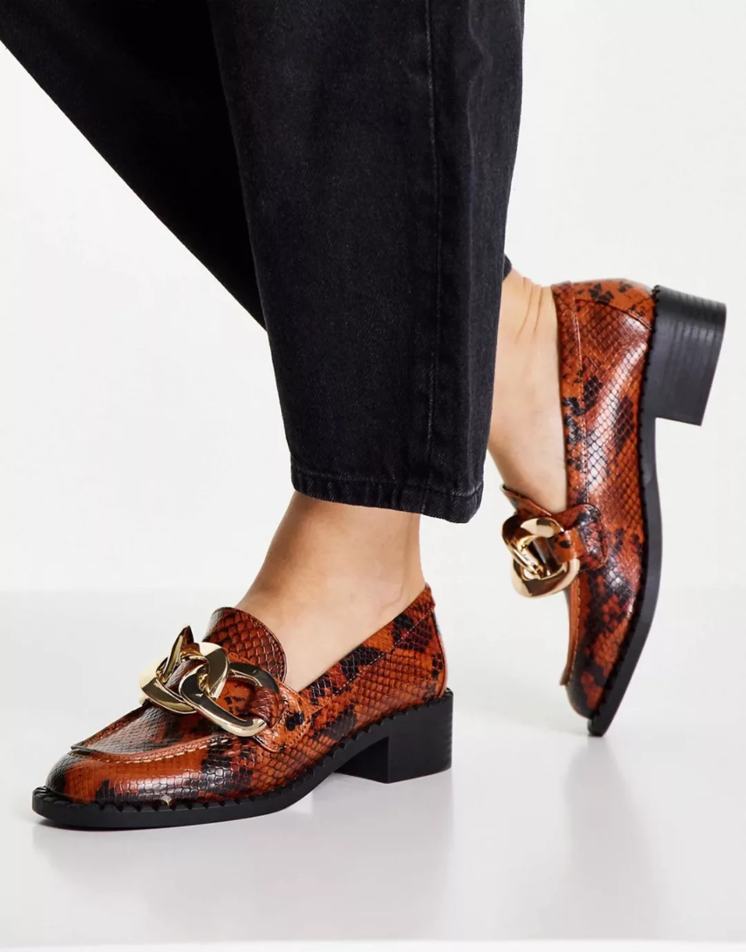 ASOS DESIGN – Mailbox – Loafer in Hellbraun mit Schlangenmuster und auffäll günstig online kaufen