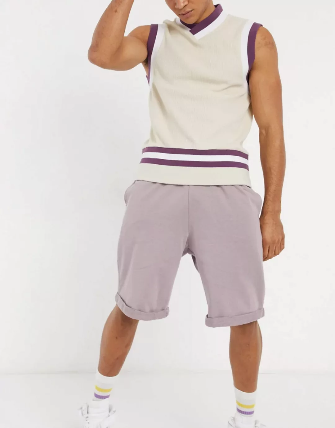 ASOS DESIGN – Oversize-Shorts aus Jersey in verwaschenem Lila mit gerolltem günstig online kaufen