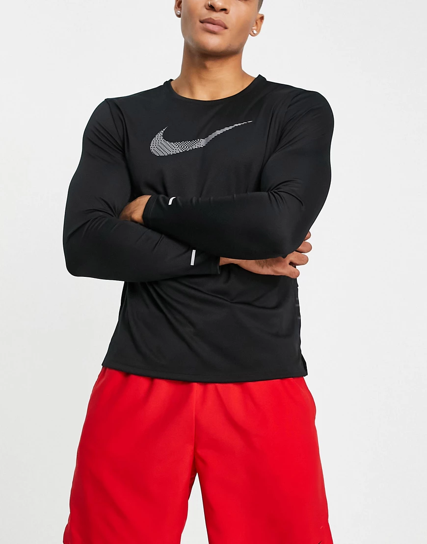 Nike Running – Run Division Miler Flash – Langärmliges Shirt in Schwarz günstig online kaufen