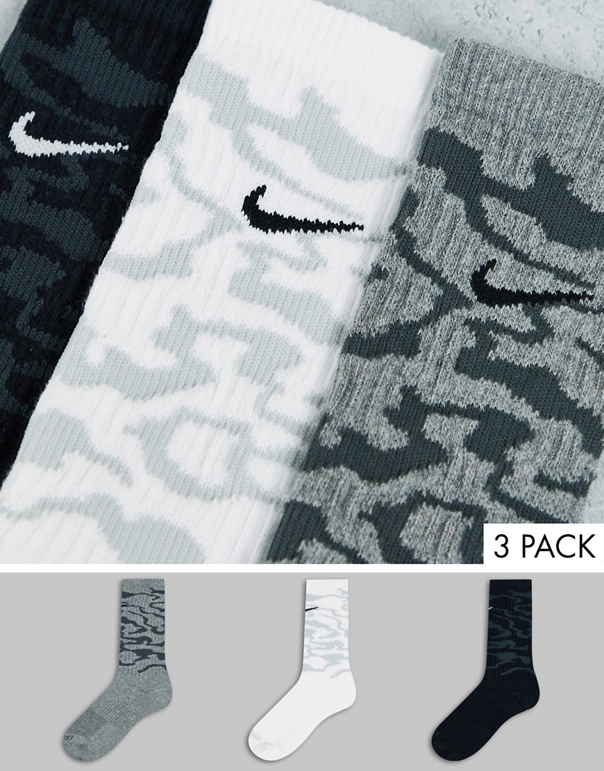 Nike Training – Gepolsterte Socken in Grün, Grau und Stein mit Musterung im günstig online kaufen