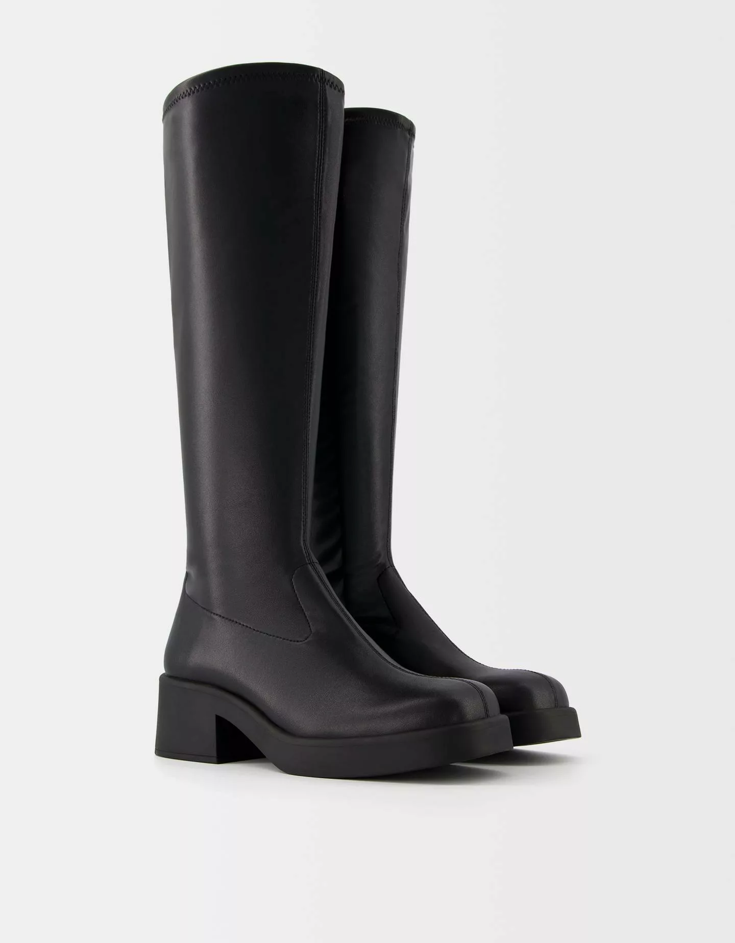 Bershka Körpernah Geschnittene Flache Stiefel Damen 40 Schwarz günstig online kaufen