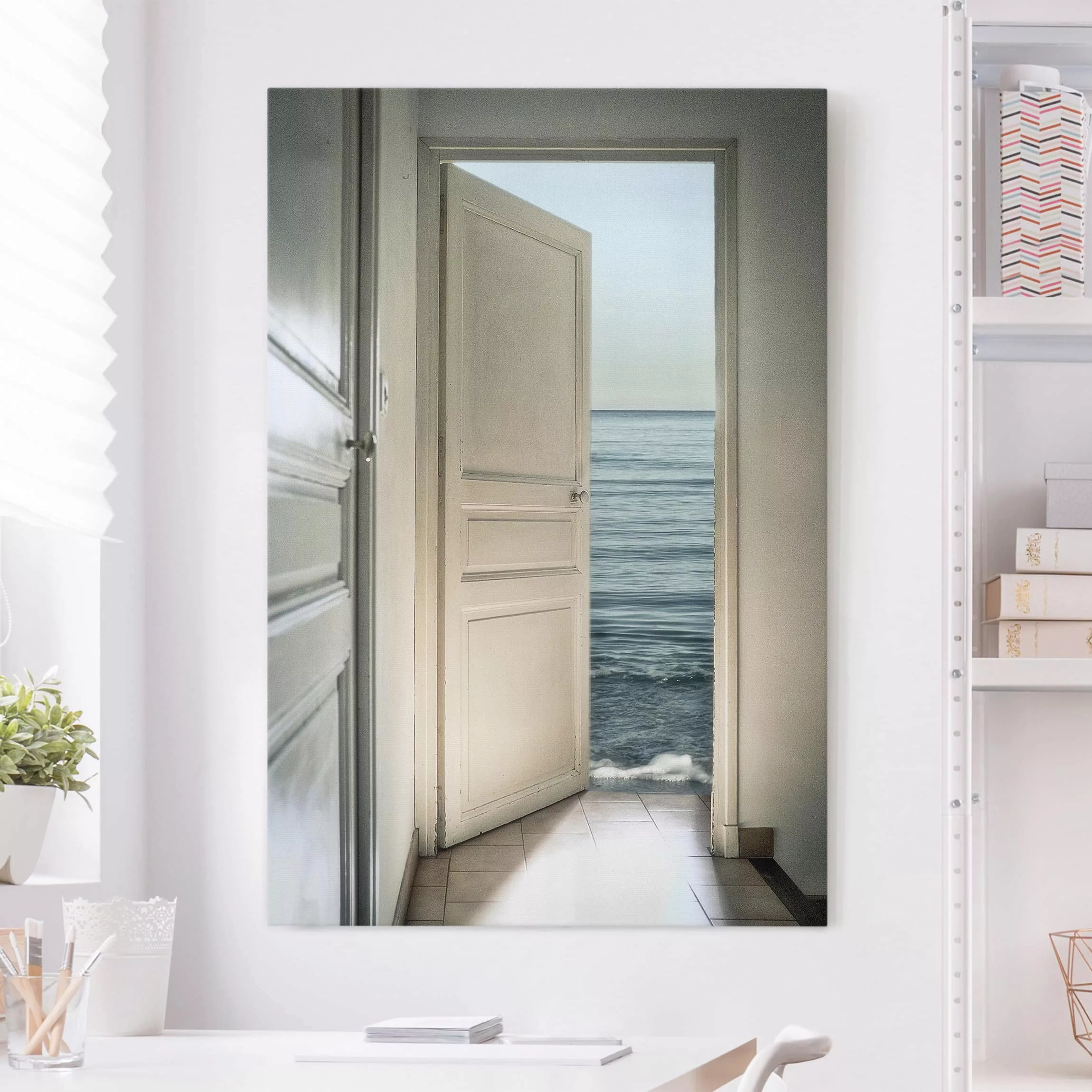 Leinwandbild Strand - Hochformat Behind the Door günstig online kaufen