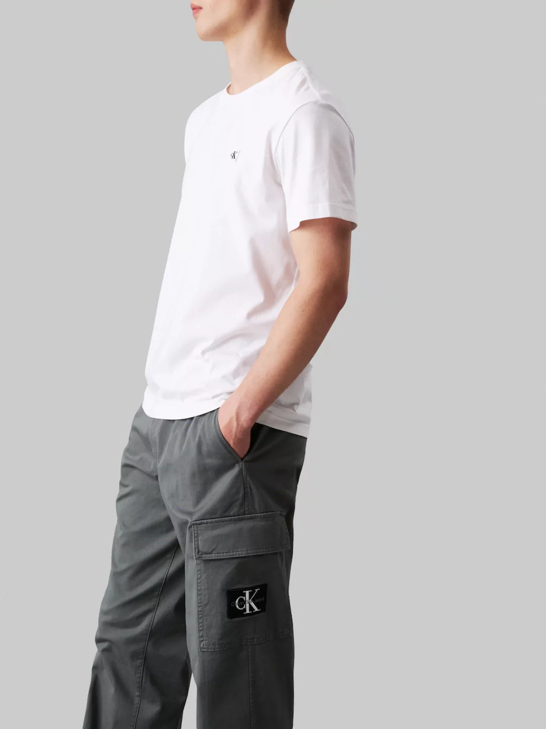 Calvin Klein Jeans Cargohose "REGULAR STRAIGHT CARGO", mit Logopatch günstig online kaufen