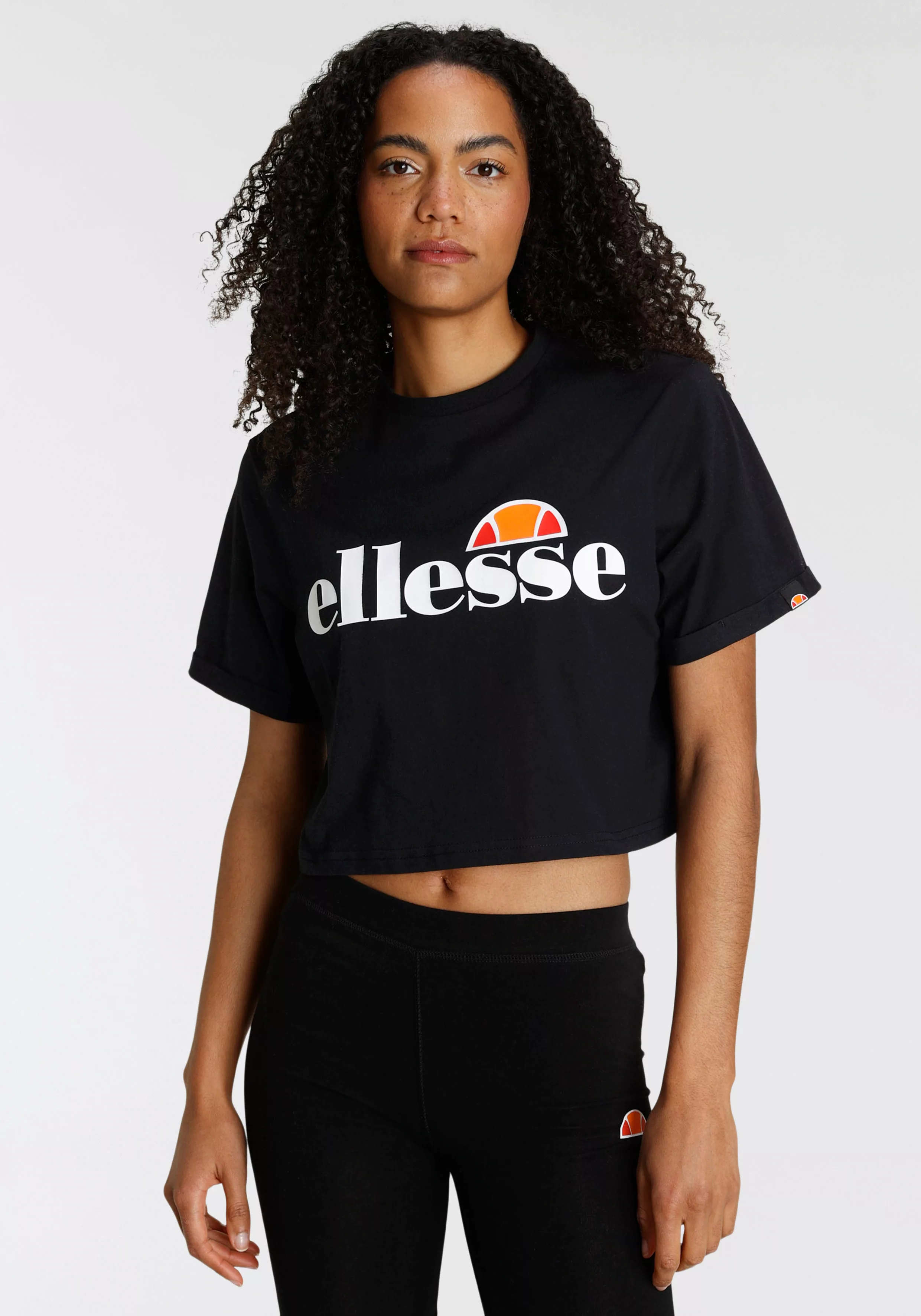 ellesse – Kurz geschnittenes T-Shirt in Schwarz günstig online kaufen