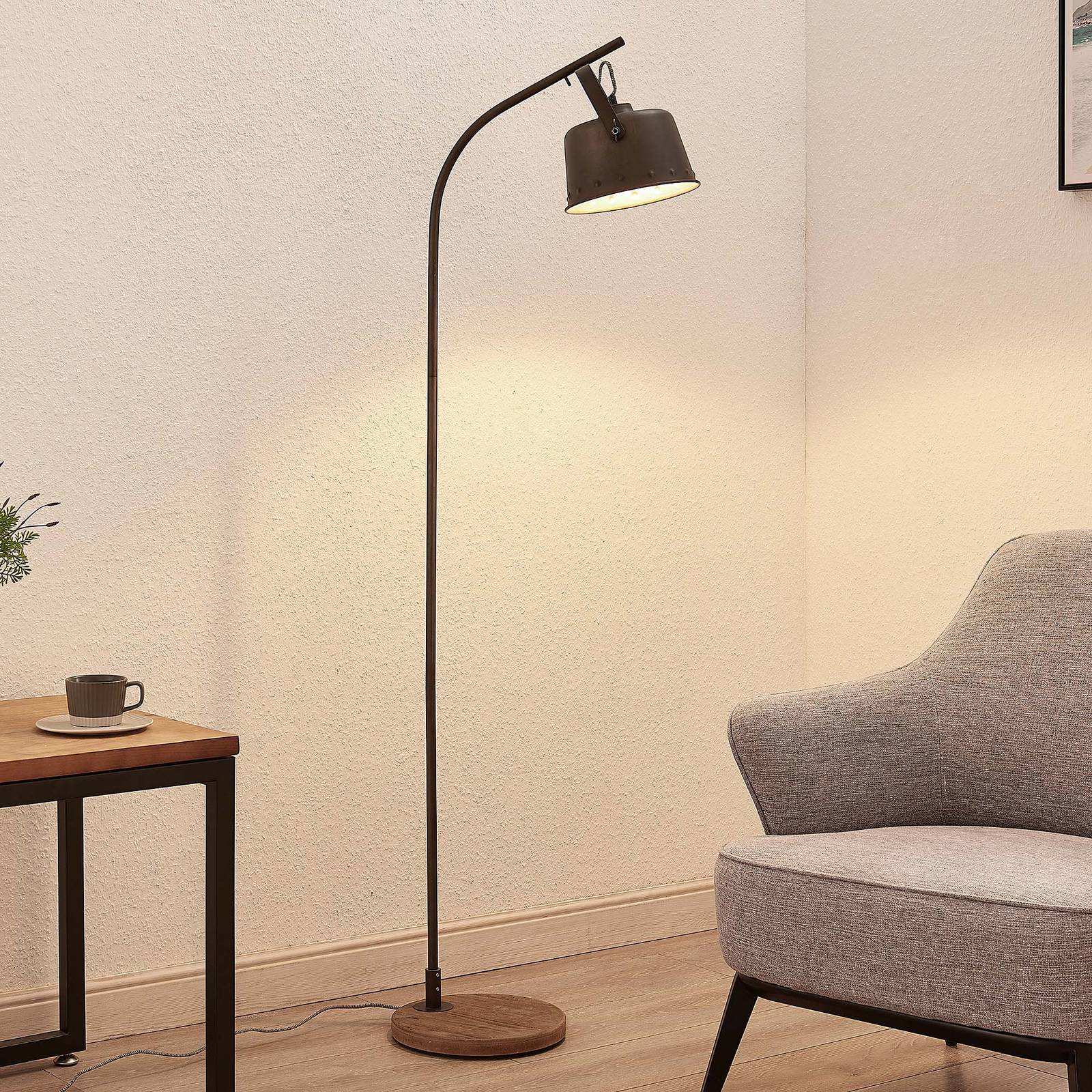 Lindby Rubinjo Stehlampe mit Holzfuß, einflammig günstig online kaufen