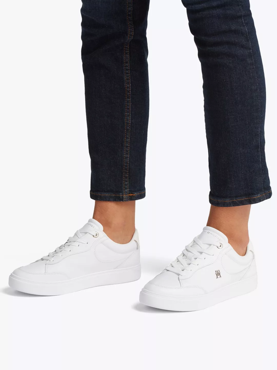 Tommy Hilfiger Plateausneaker "ESSENTIAL CHIC COURT SNEAKER", Freizeitschuh günstig online kaufen