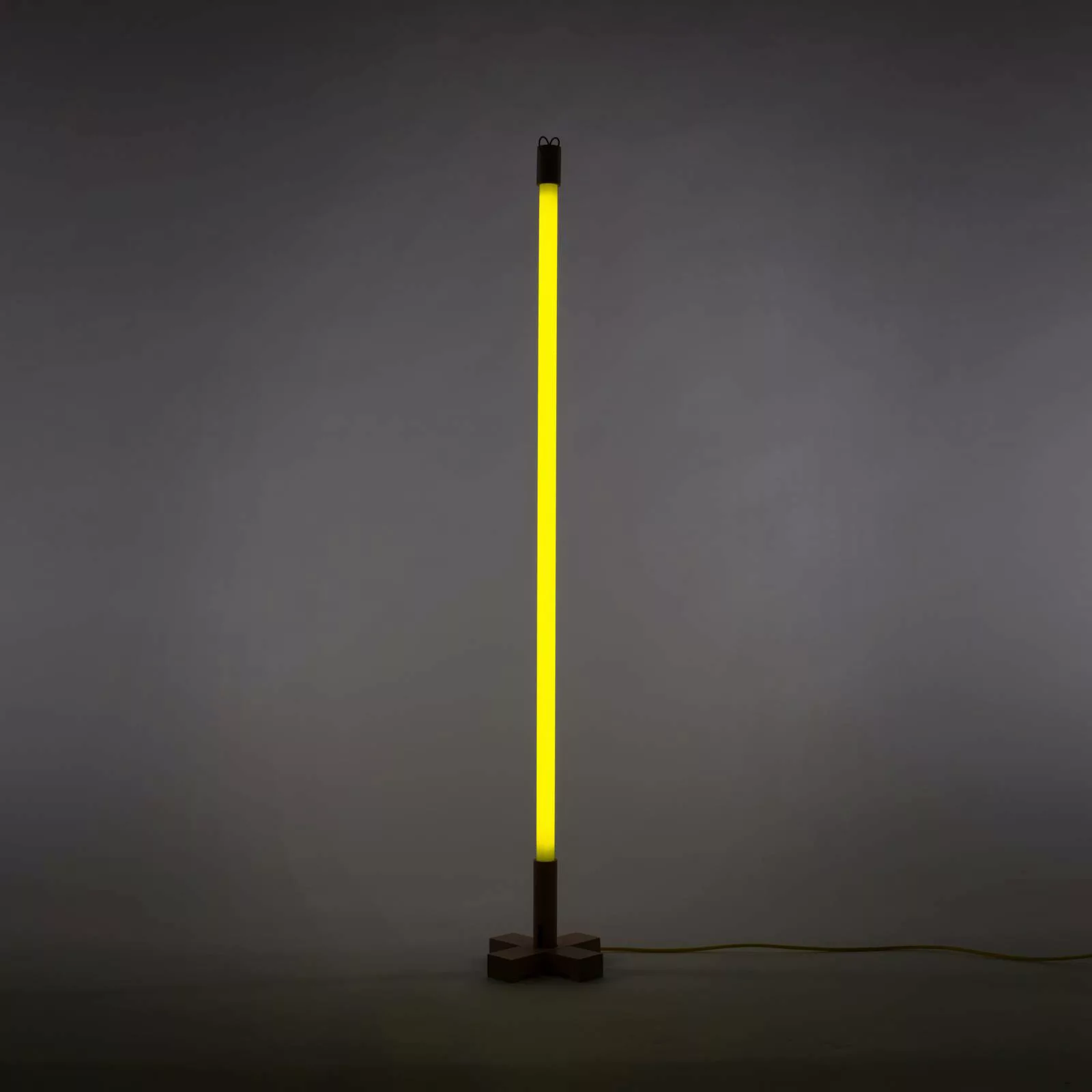 SELETTI Linea LED-Stehleuchte mit Holz, gelb günstig online kaufen