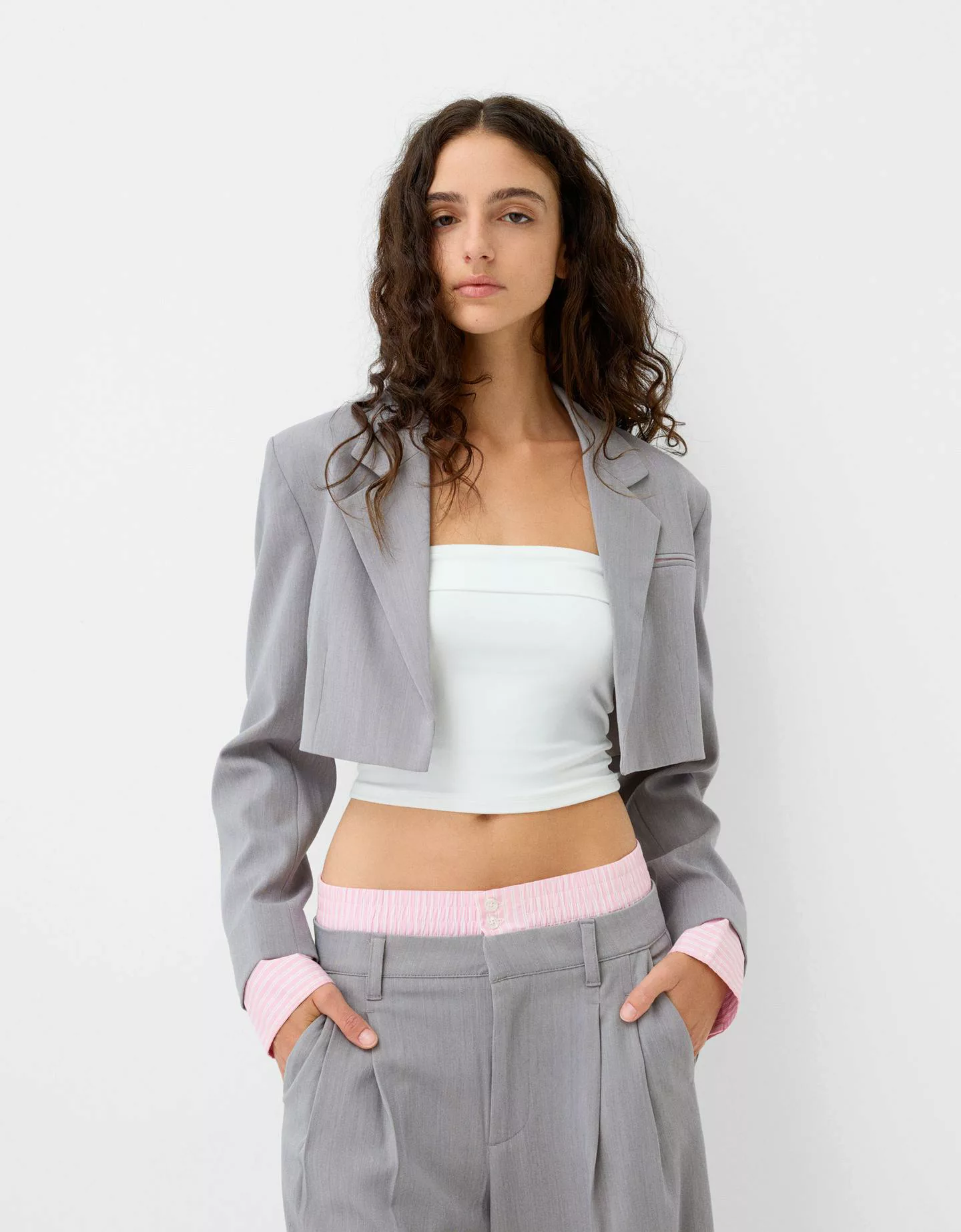 Bershka Cropped Blazer Mit Kontrasten Damen M Grau günstig online kaufen