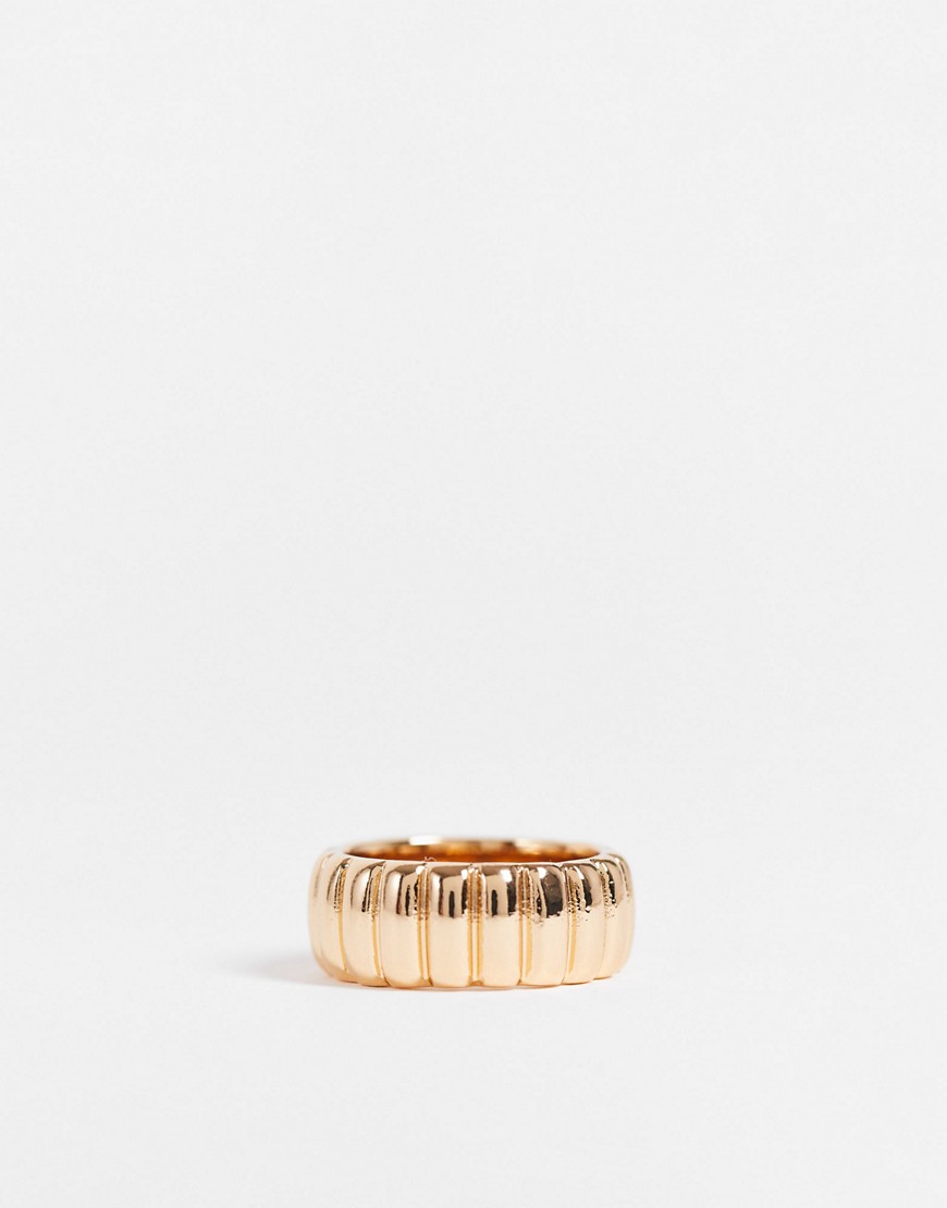 ASOS DESIGN – Gerippter, strukturierter Ring in Goldoptik-Goldfarben günstig online kaufen