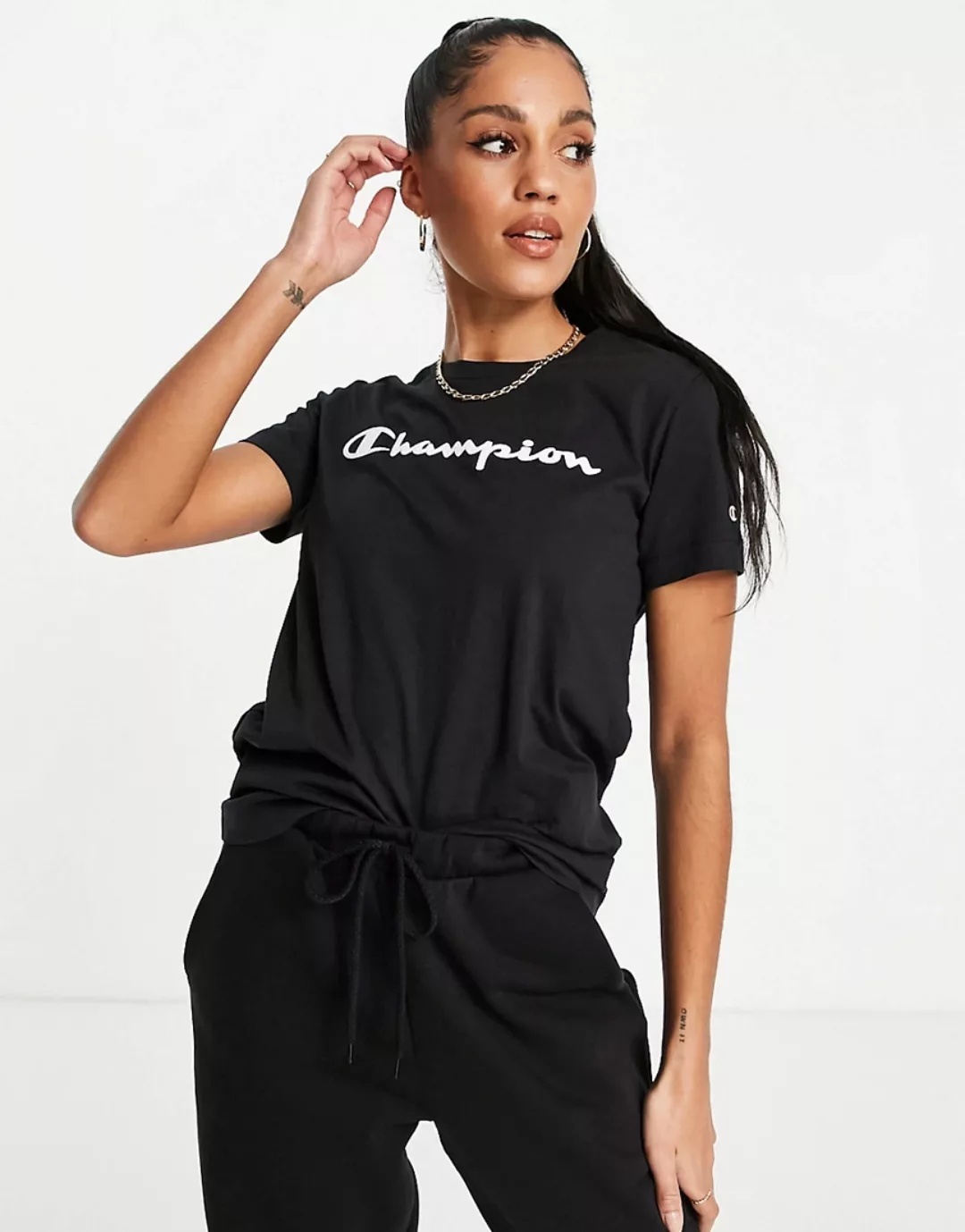 Champion – Schwarzes T-Shirt mit großem Logo günstig online kaufen