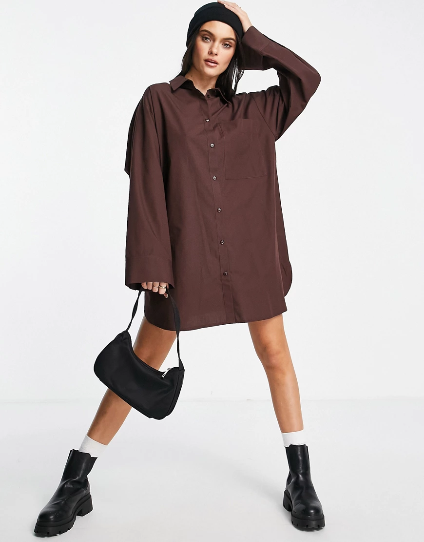 ASOS DESIGN – Kurzes Oversize-Hemdkleid aus Baumwolle in Schokoladenbraun günstig online kaufen