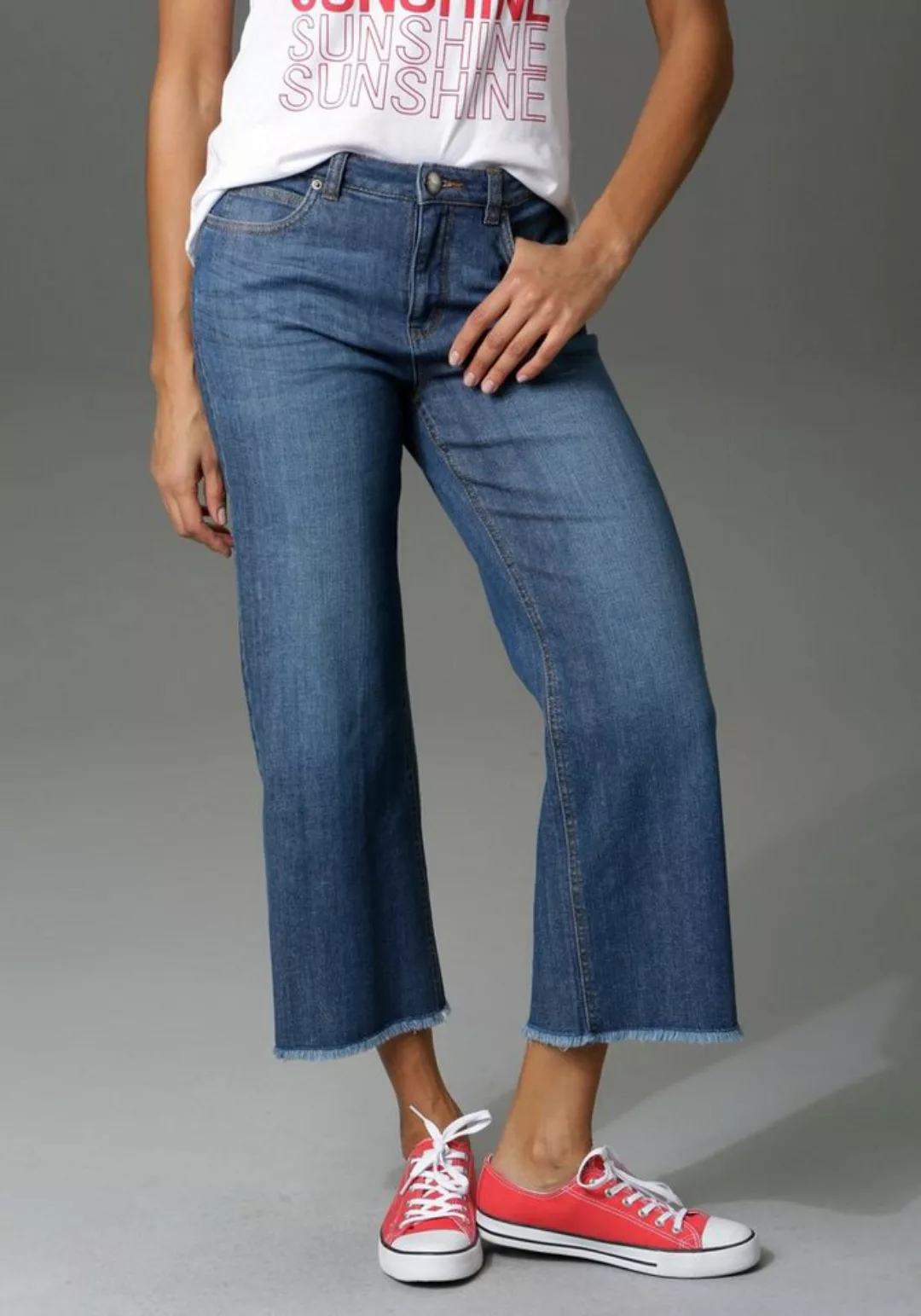 Aniston CASUAL 7/8-Jeans, mit leicht ausgefranstem Beinabschluss günstig online kaufen