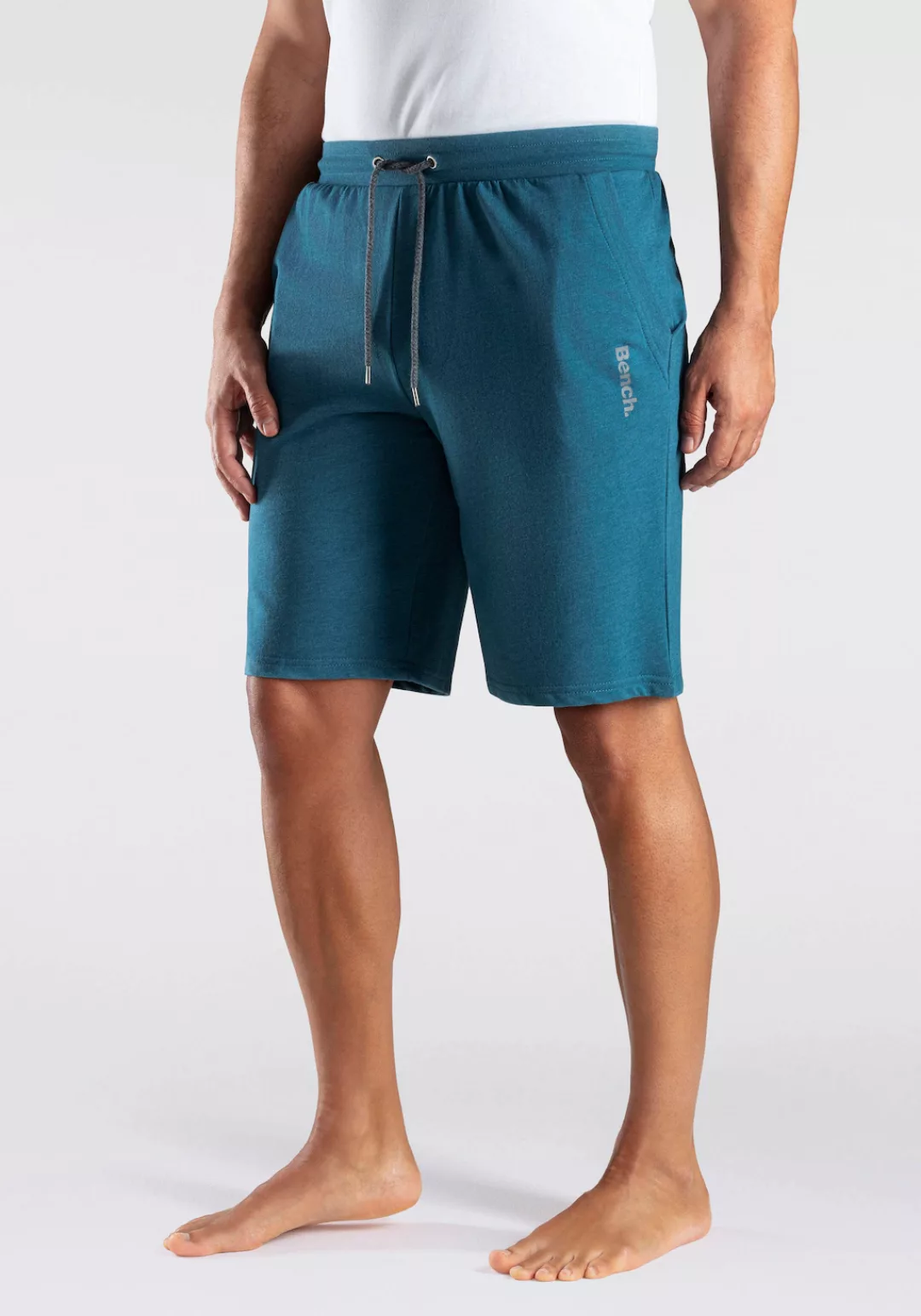 Bench. Loungewear Sweatshorts mit seitlichen Taschen günstig online kaufen