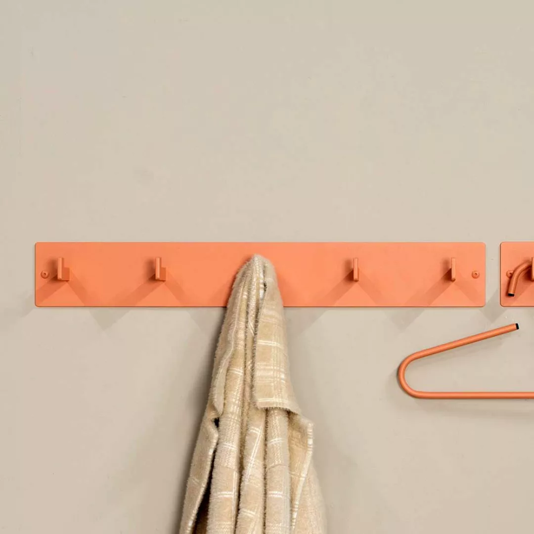Wandgarderobe aus Metall in Terracotta 5 Kleiderhaken günstig online kaufen