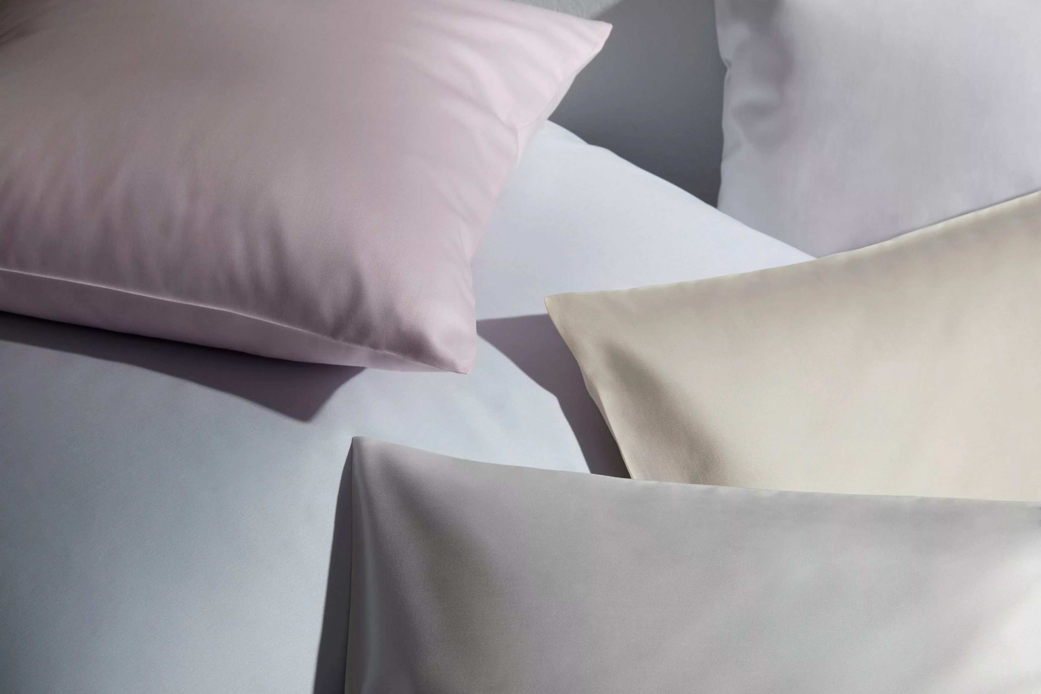 elegante Mako-Satin Bettwäsche Solid weiß günstig online kaufen