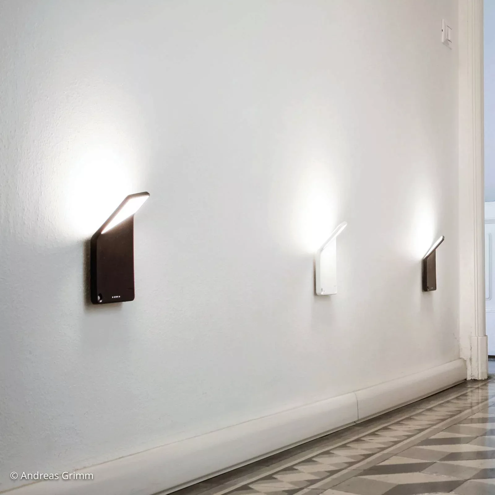 Nimbus Winglet CL LED-Wandleuchte, schwarz matt günstig online kaufen