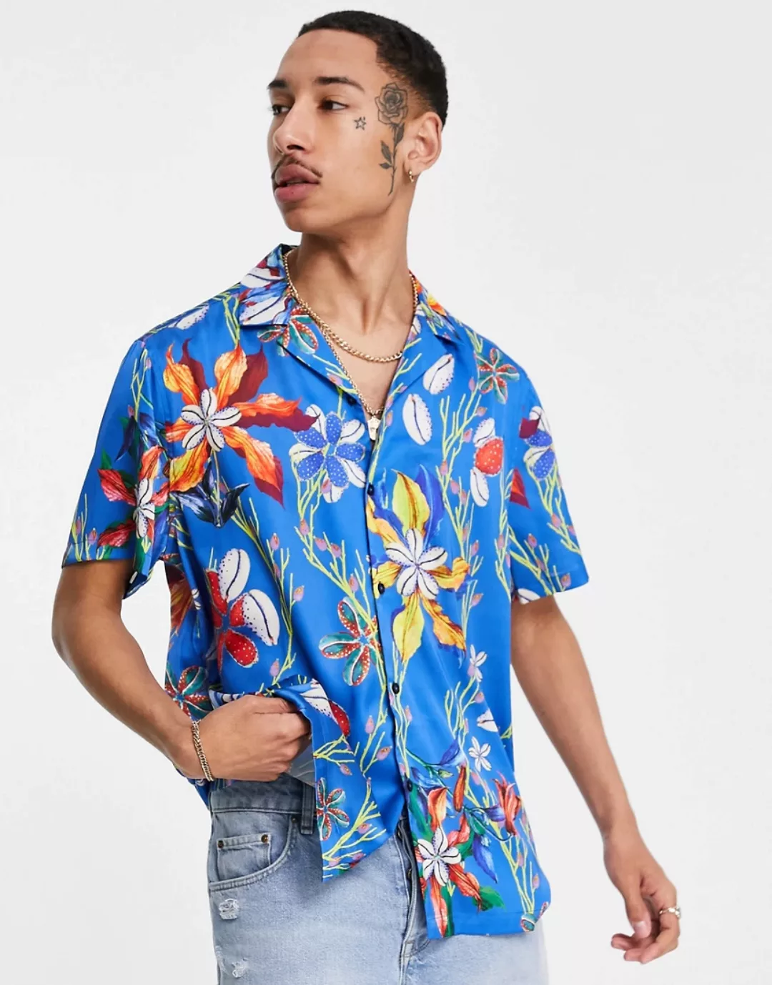 ASOS DESIGN – Lockeres Satinhemd mit Reverskragen und Unterwasser-Muschel-P günstig online kaufen