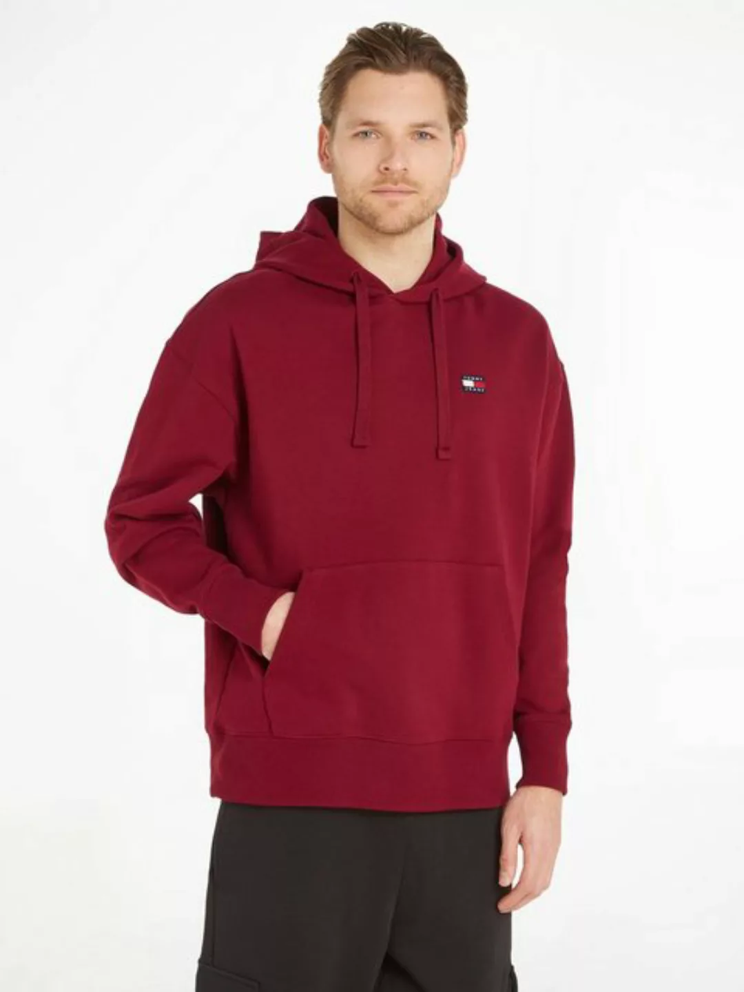 Tommy Jeans Kapuzensweatshirt TJM RLX XS BADGE HOODIE mit Tommy Jeans Stick günstig online kaufen