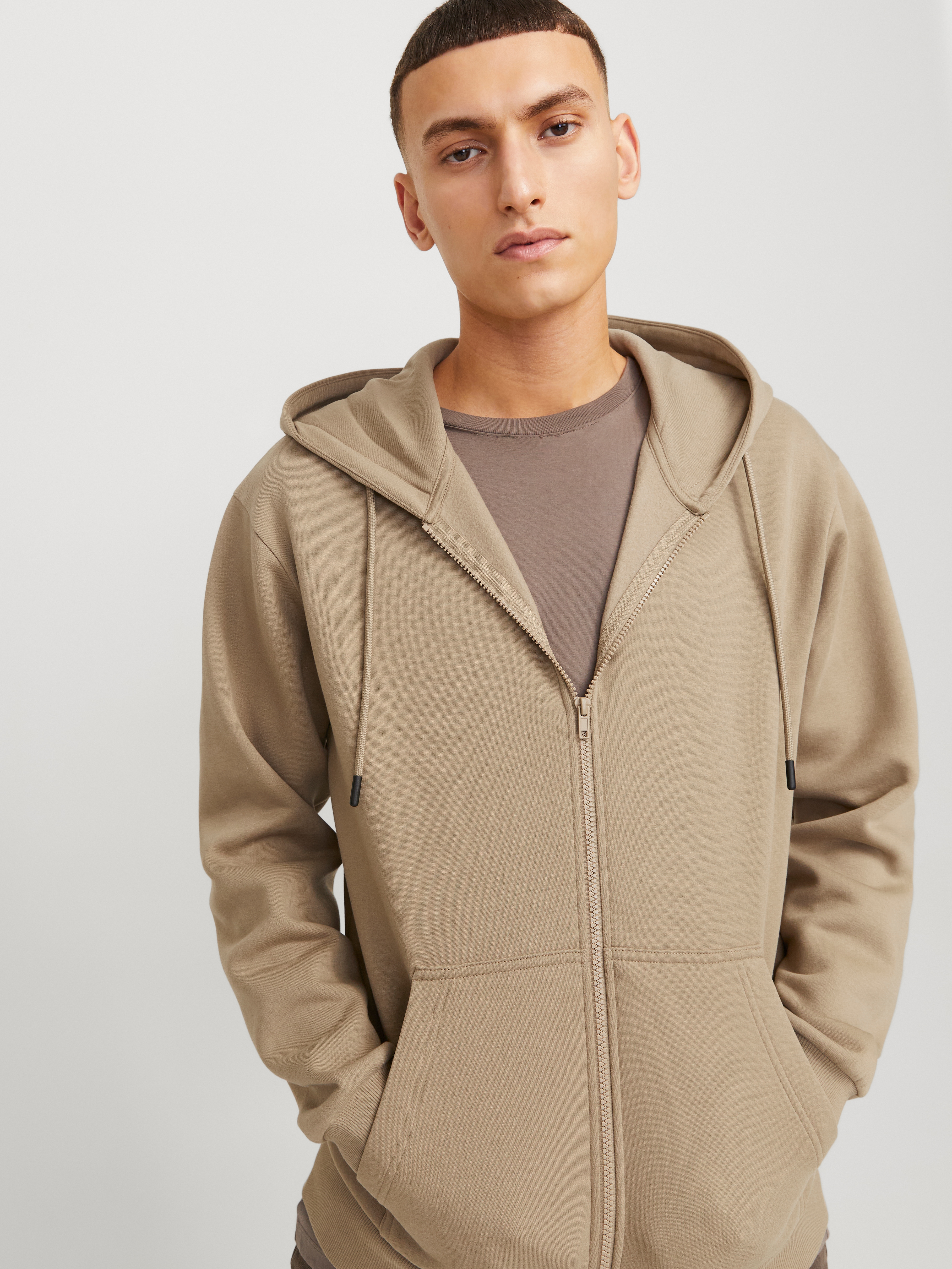 Jack & Jones Kapuzensweatjacke "JJEBRADLEY SWEAT ZIP HOOD NOOS", mit Kapuze günstig online kaufen