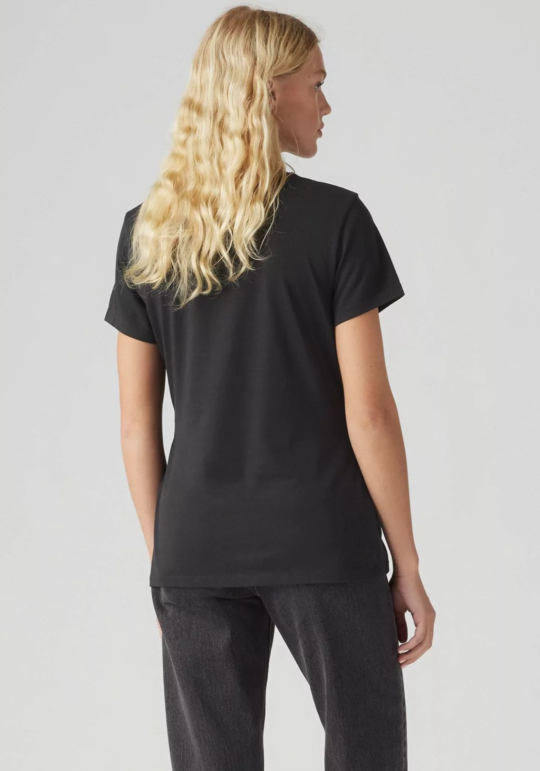 Levi's® T-Shirt THE PERFECT TEE mit floralem Batwing-Logoprint günstig online kaufen