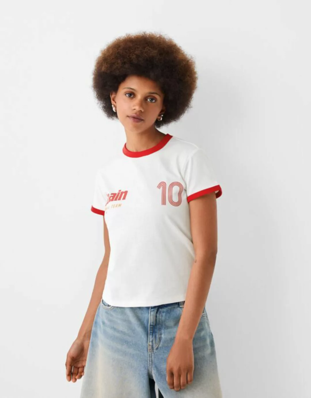 Bershka Sportliches Kurzarm-T-Shirt Mit Kontrasten Bskteen Xs Rohweiß günstig online kaufen