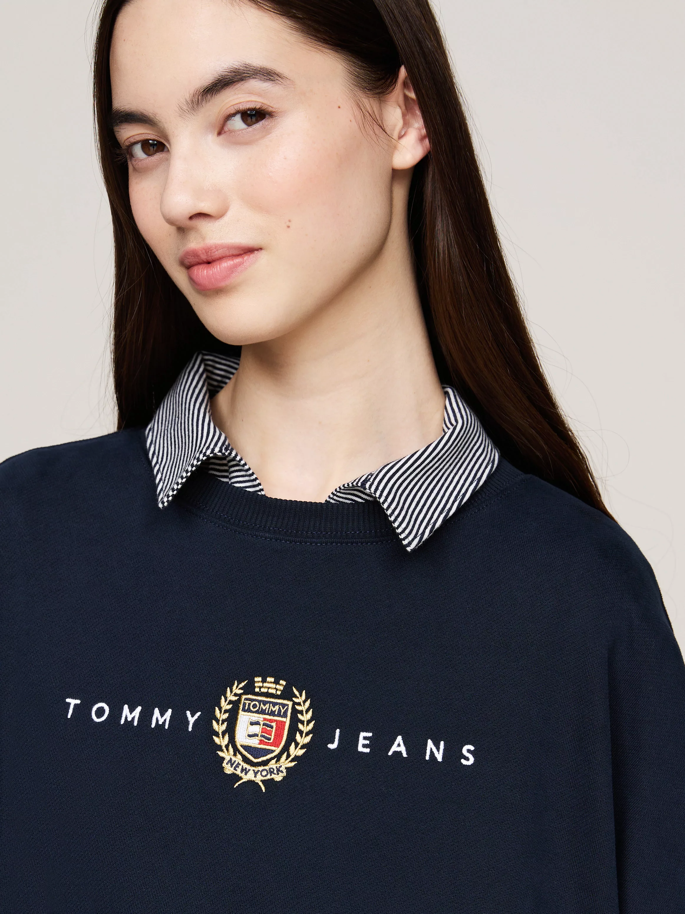 Tommy Jeans Jerseykleid "TJW CREST LINEAR CREW DRESS EXT", mit Linear Logos günstig online kaufen