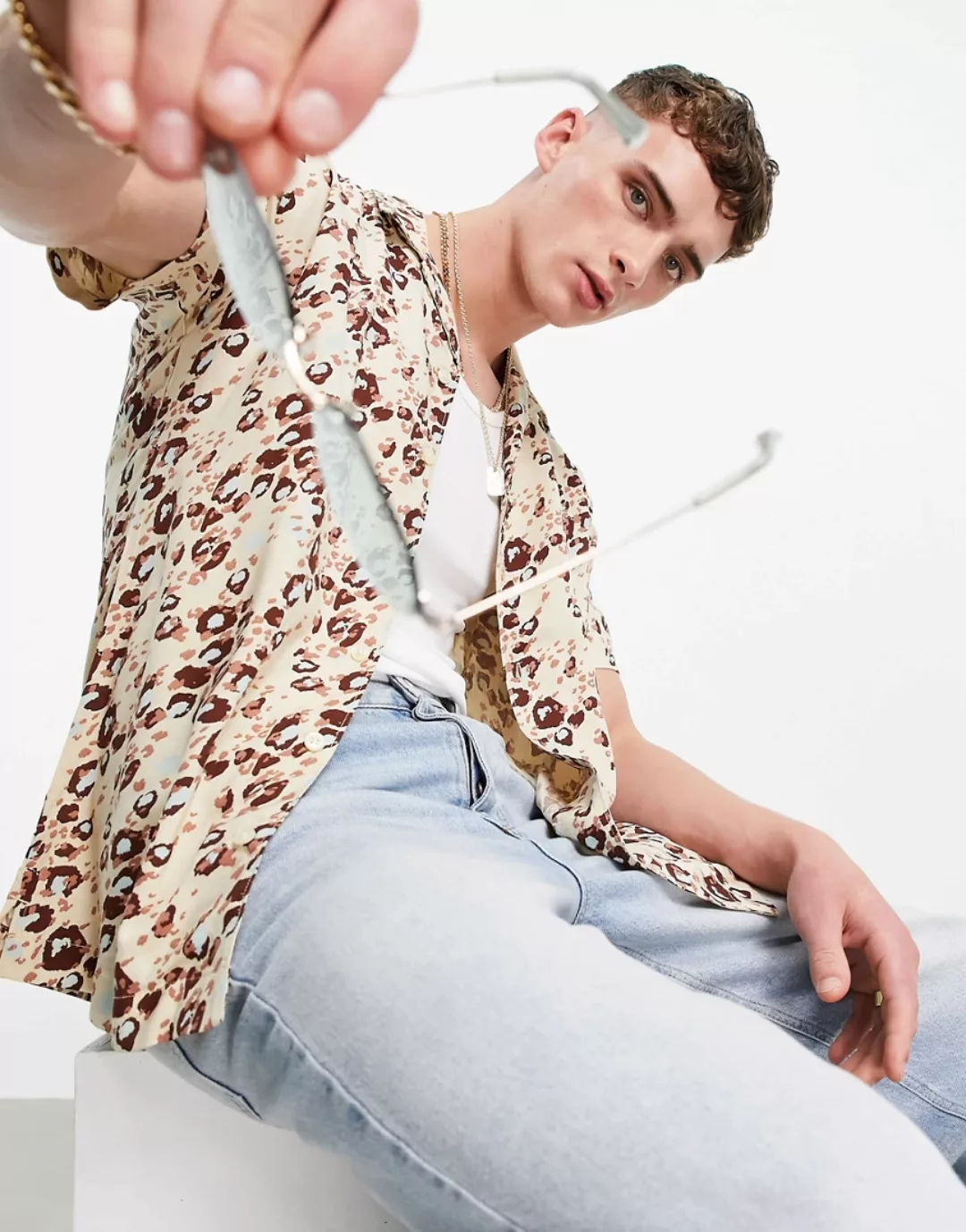 Jack & Jones – Kurzärmliges Hemd mit Leopardenprint-Neutral günstig online kaufen