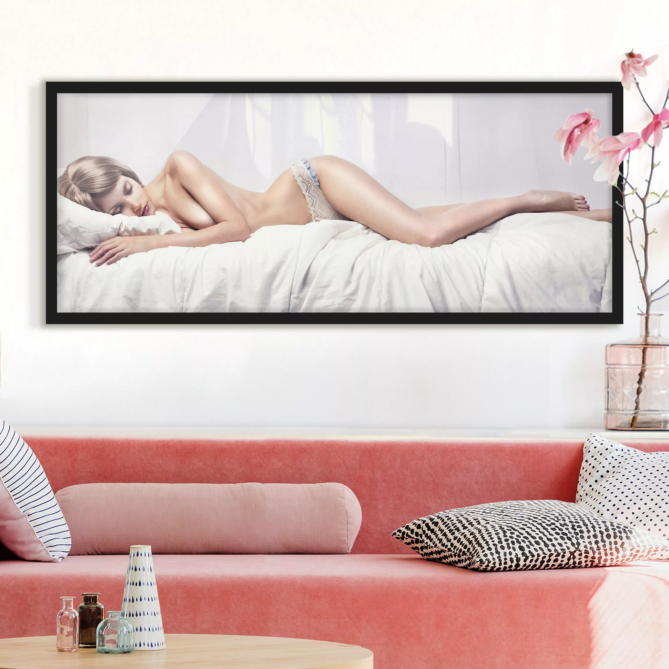 Bild mit Rahmen Portrait - Panorama Sleeping Beauty günstig online kaufen