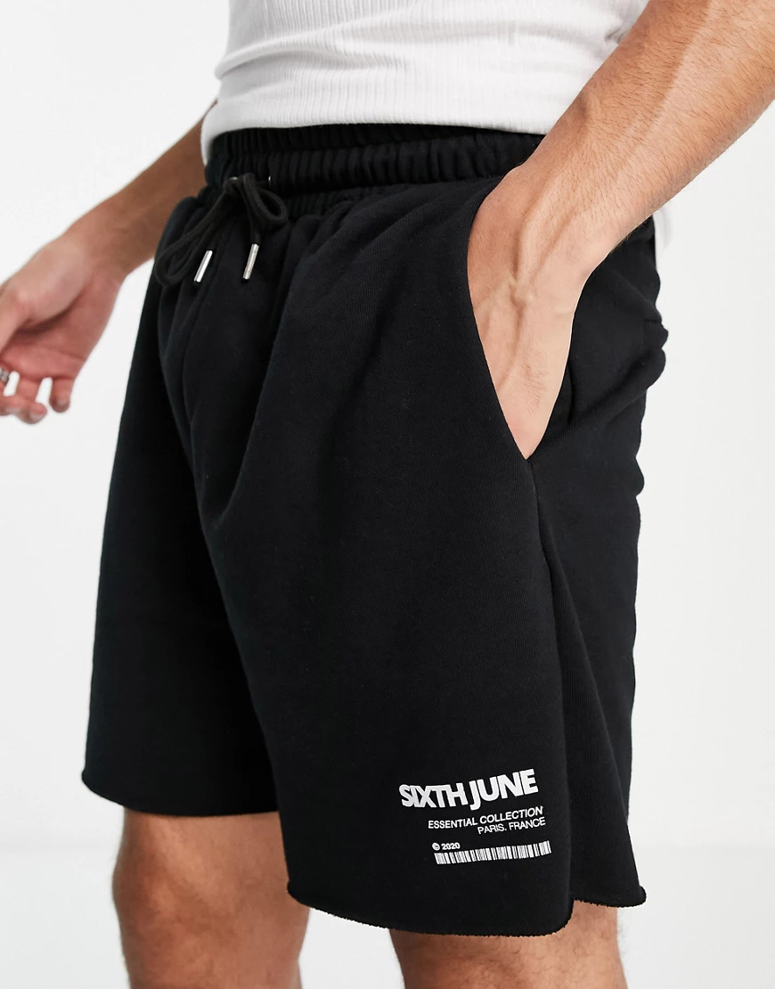 Sixth June – Jersey-Shorts in Schwarz mit Logoprint und unverarbeitetem Sau günstig online kaufen