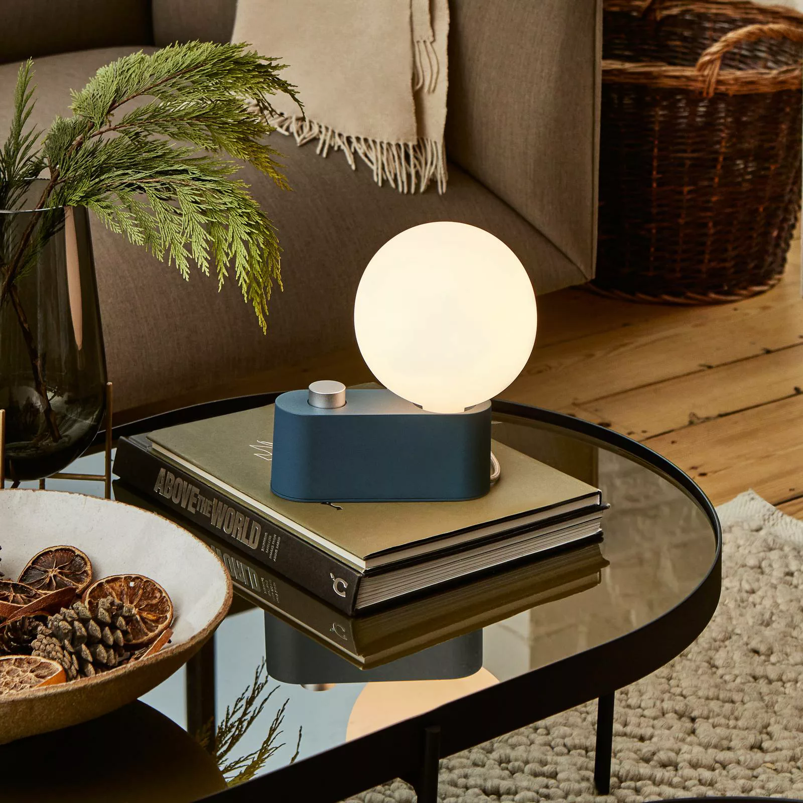 Tala Tischleuchte Alumina, Globe, dim-to-warm, saphirblau günstig online kaufen