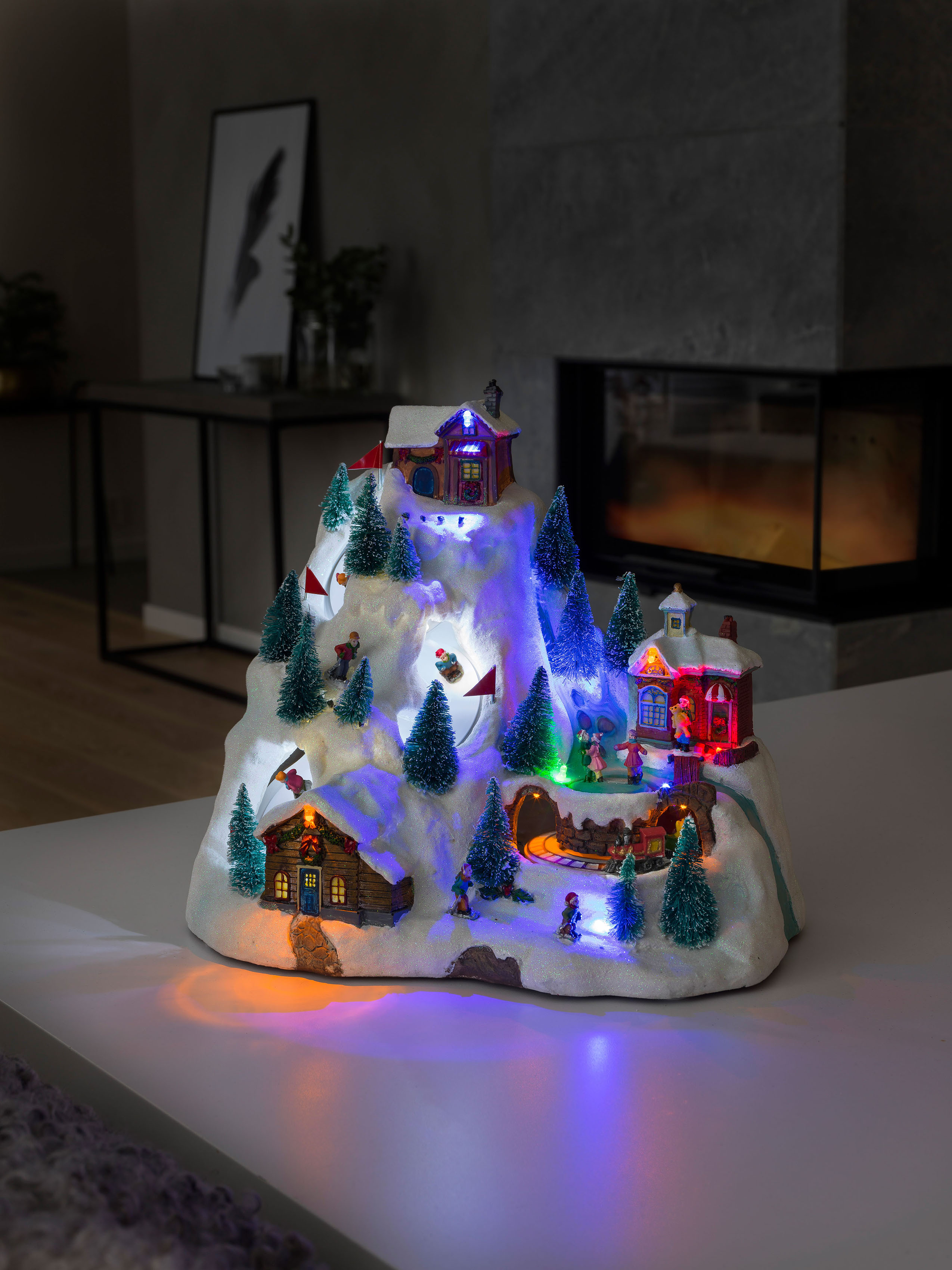 KONSTSMIDE Weihnachtsfigur "Weihnachtsdeko", LED Szenerie Skipiste, m. Anim günstig online kaufen