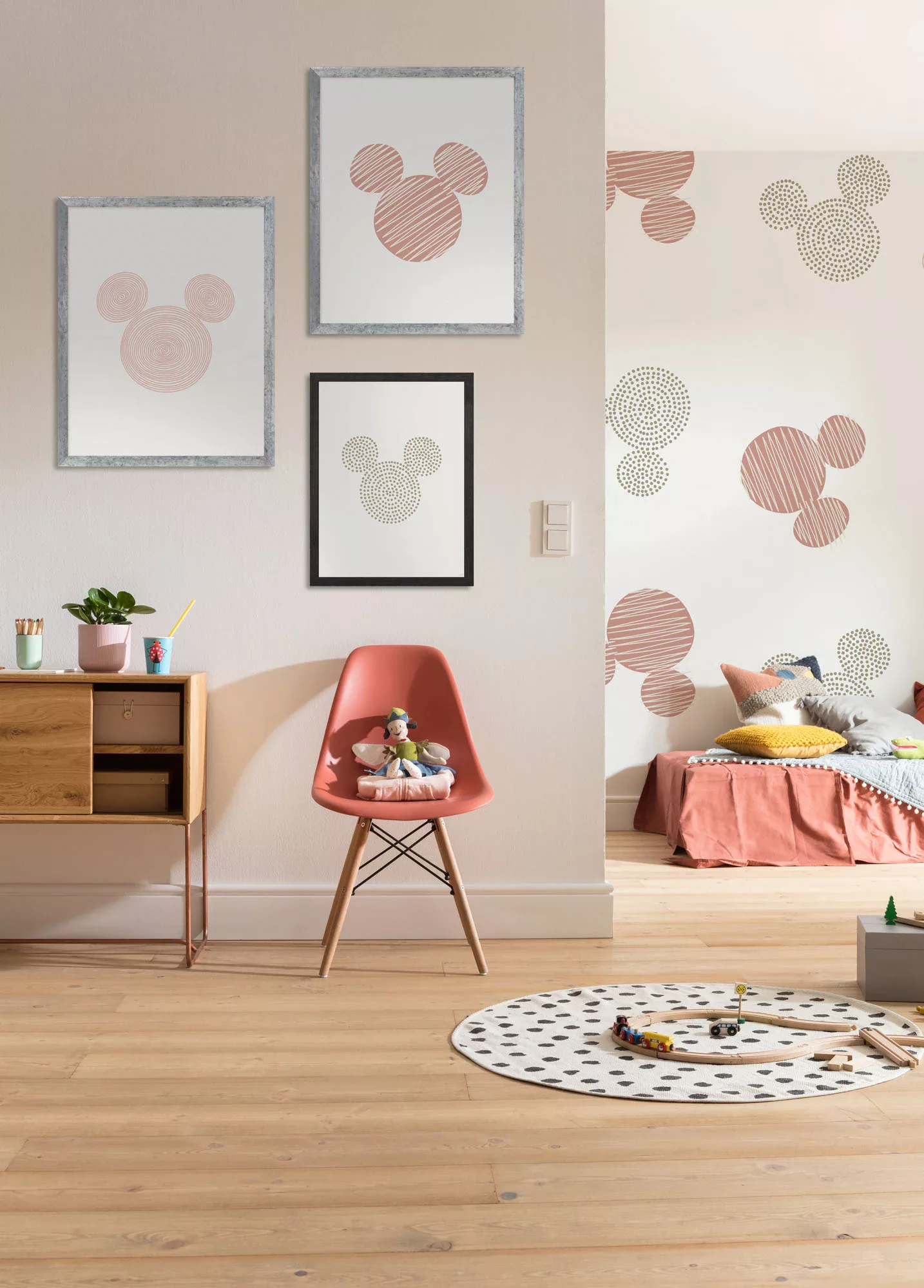 Komar Vliestapete »Mickey´s Cuties«, 300x250 cm (Breite x Höhe) günstig online kaufen