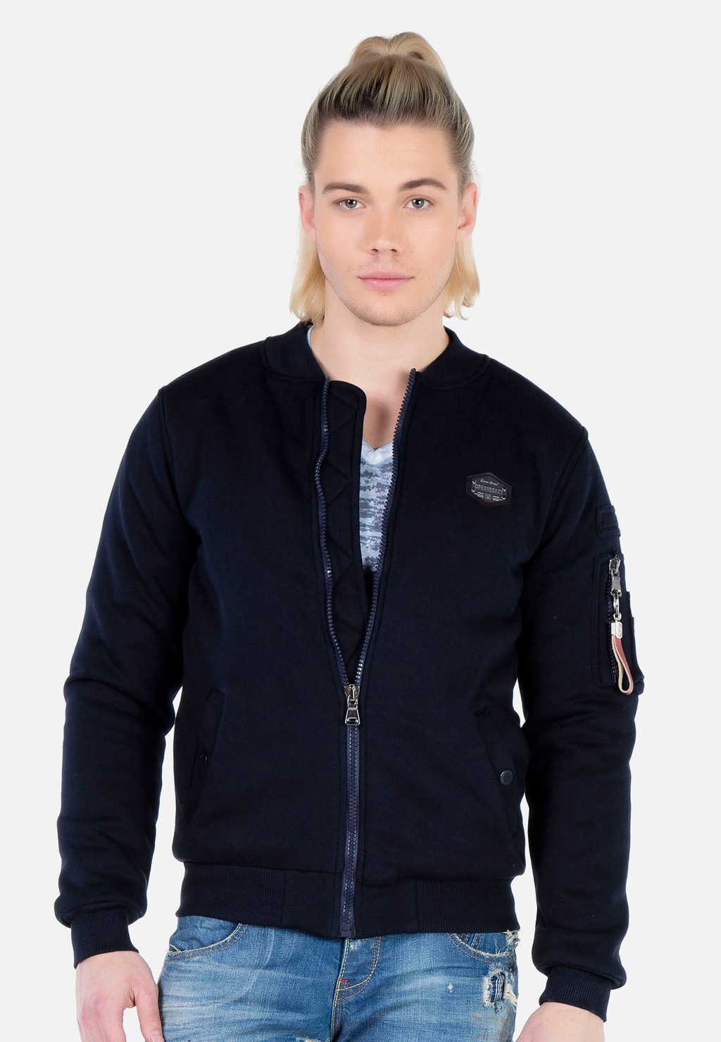 Cipo & Baxx Sweatjacke, mit Reißverschluss und Revers günstig online kaufen