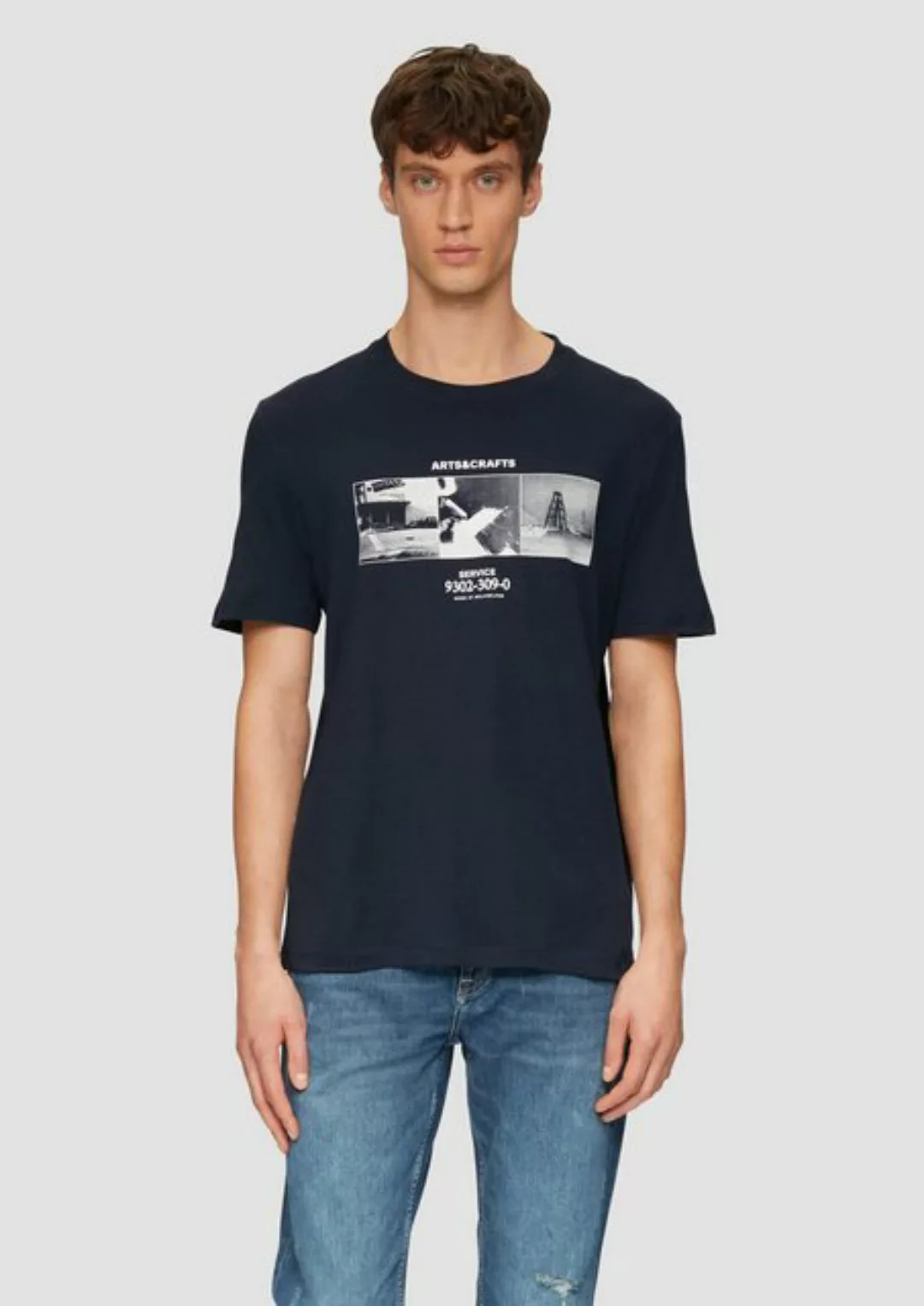 s.Oliver Kurzarmshirt T-Shirt mit Crew Neck und Frontprint Artwork günstig online kaufen