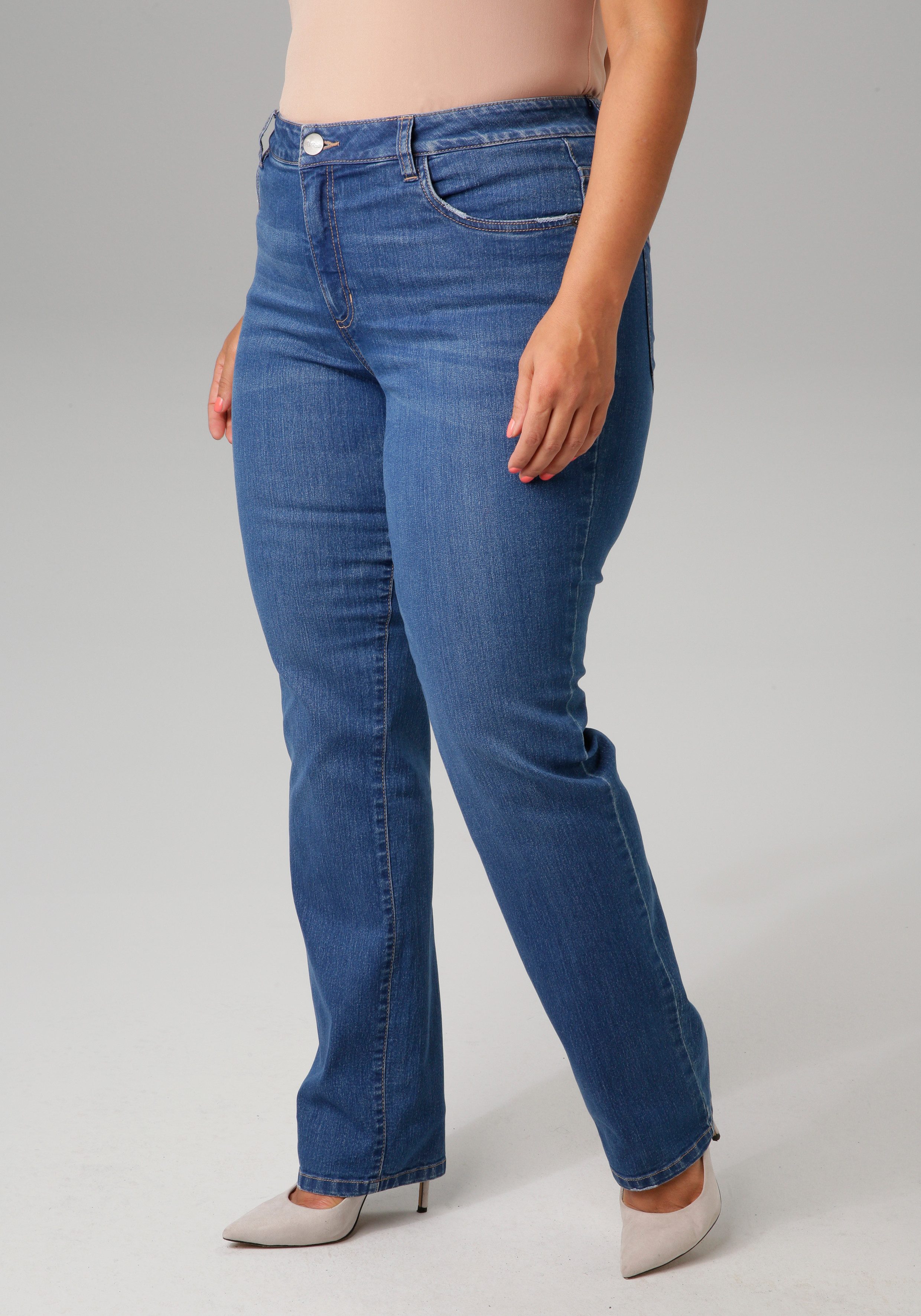 Aniston PLUS Straight-Jeans, mit leichtem Used-Effekt günstig online kaufen