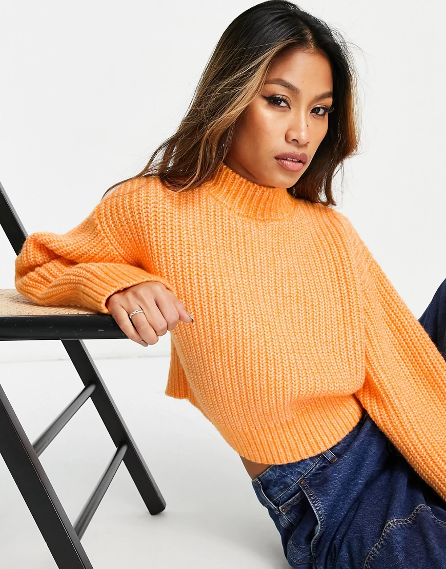 Bershka – Hochgeschlossener Grobstrickpullover in leuchtendem Orange günstig online kaufen