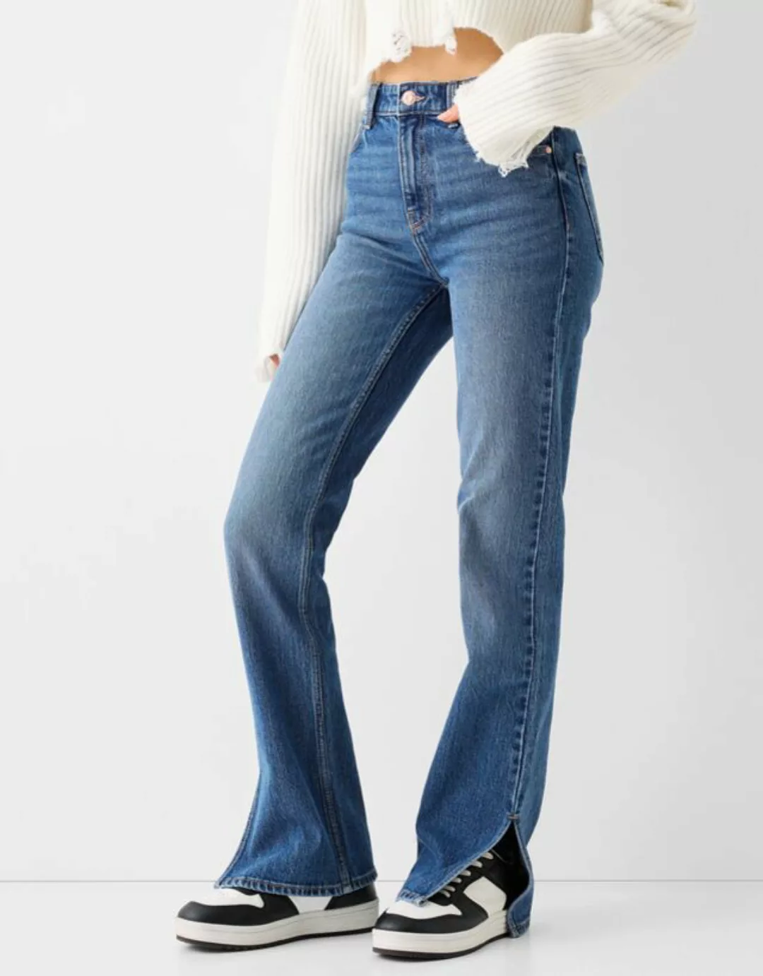 Bershka Bequeme Jeans-Schlaghose Mit Seitlichem Schlitz Damen 34 Blau günstig online kaufen