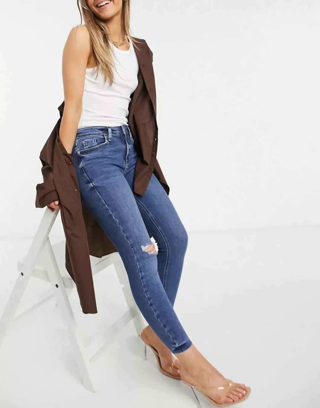 River Island – Amelie – Enge Jeans in Mittelblau günstig online kaufen