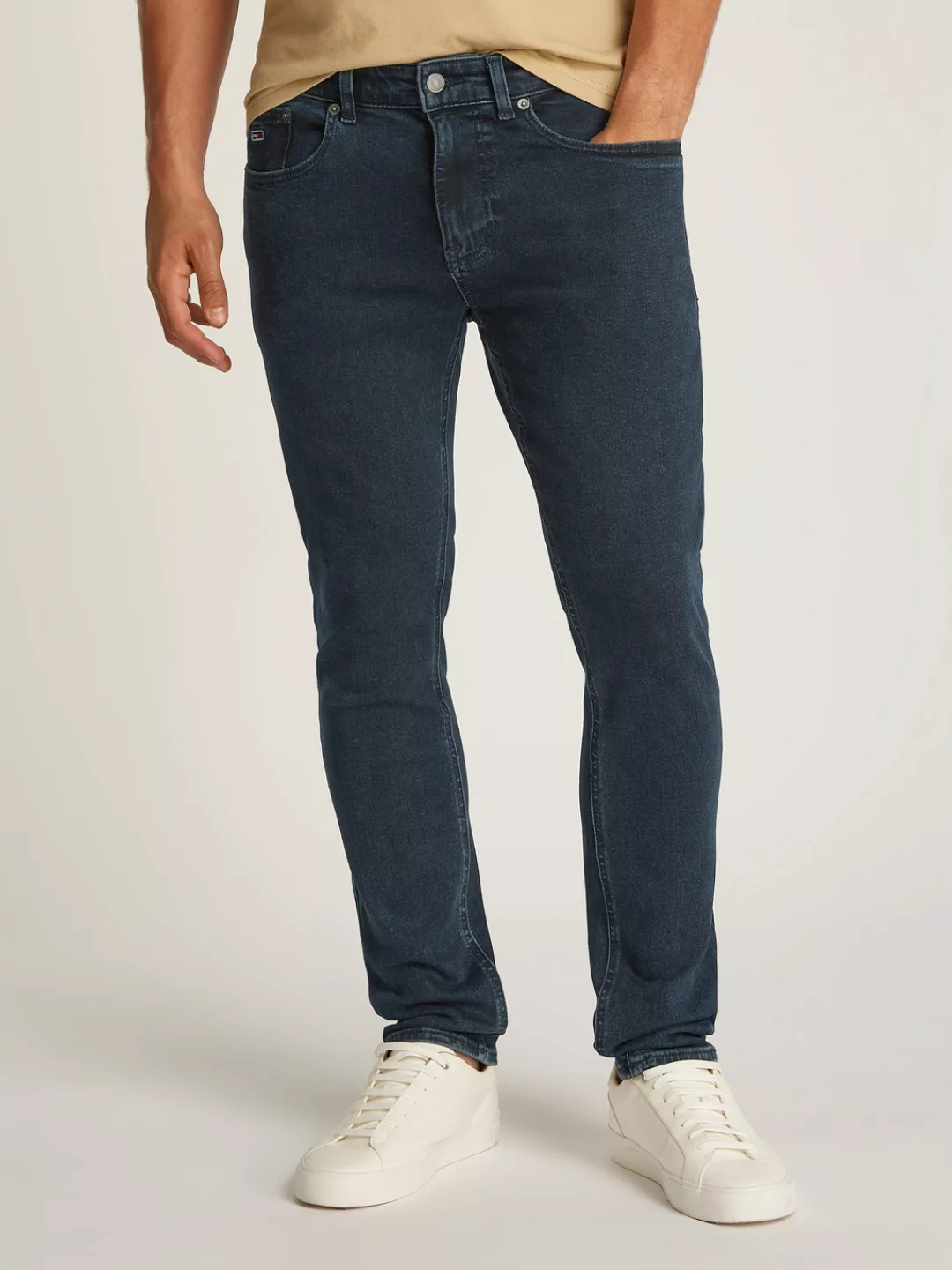 Tommy Jeans Tapered-fit-Jeans, mit Logostickereien günstig online kaufen