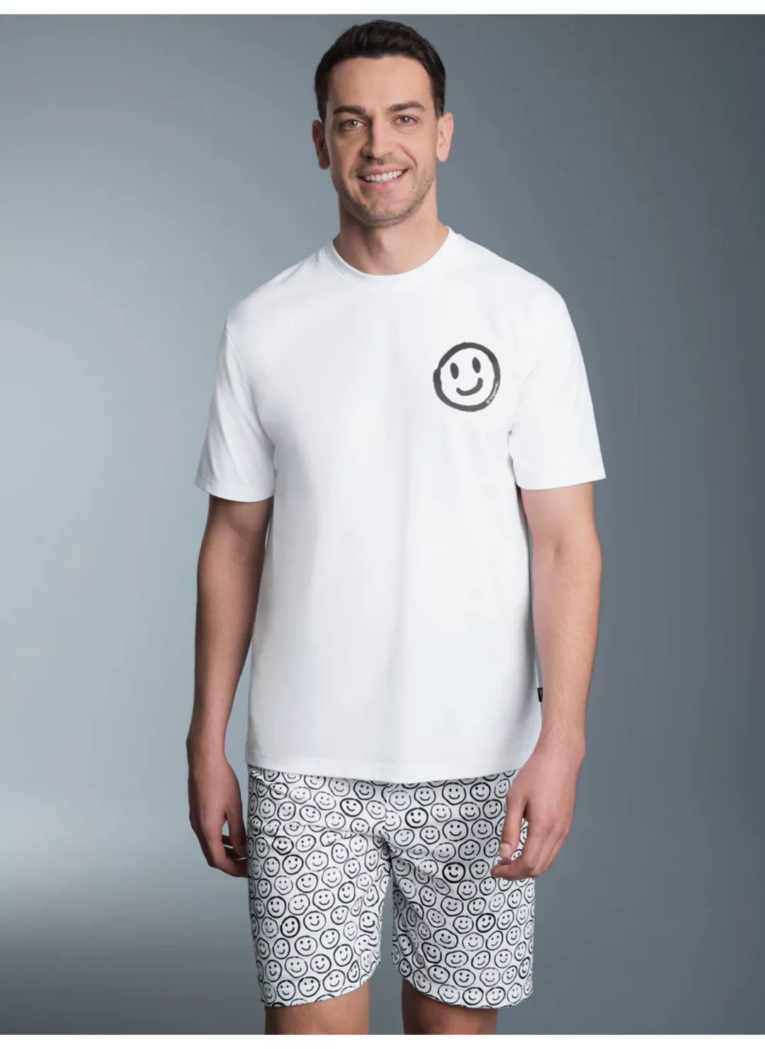 Trigema Schlafanzug "TRIGEMA Kurzer Schlafanzug in fröhlichem Smiley-Design günstig online kaufen