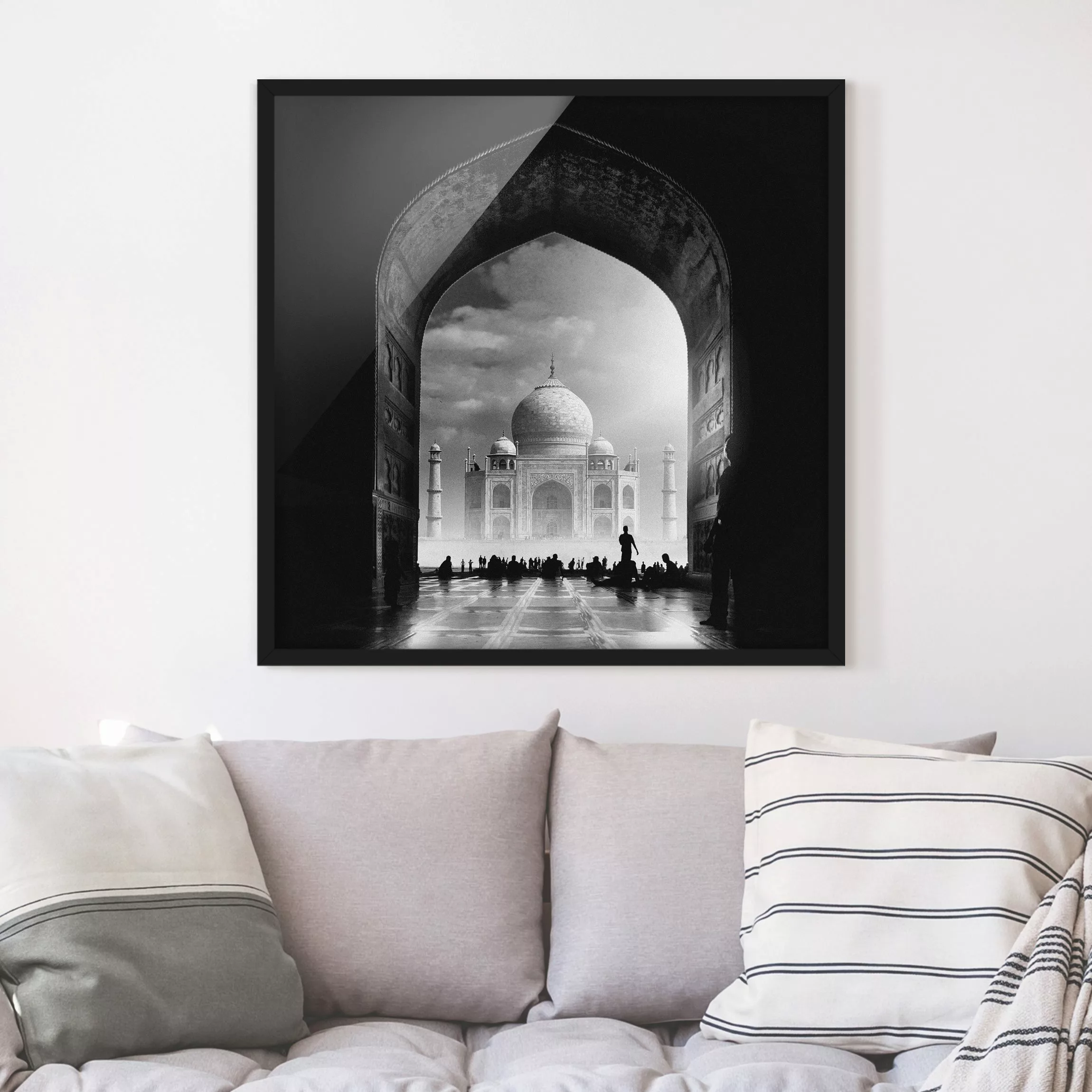 Bild mit Rahmen Architektur & Skyline - Quadrat Das Tor zum Taj Mahal günstig online kaufen