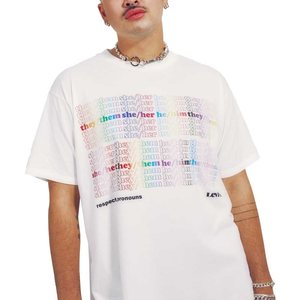 Levi's – Pride Liberation – T-Shirt in Weiß mit buntem Roadtrip-Textprint günstig online kaufen