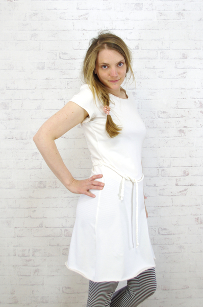 Bio Kleid - Kurzarm - Cremeweiß - Flechtgürtel günstig online kaufen